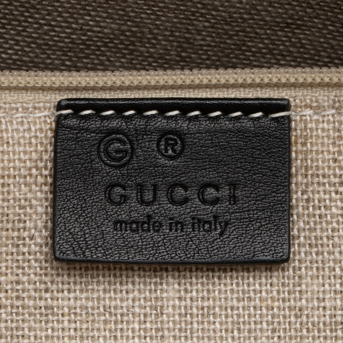Gucci Microguccissima Leather Bree Small Shoulder Bag (SHF-a6qtmn)