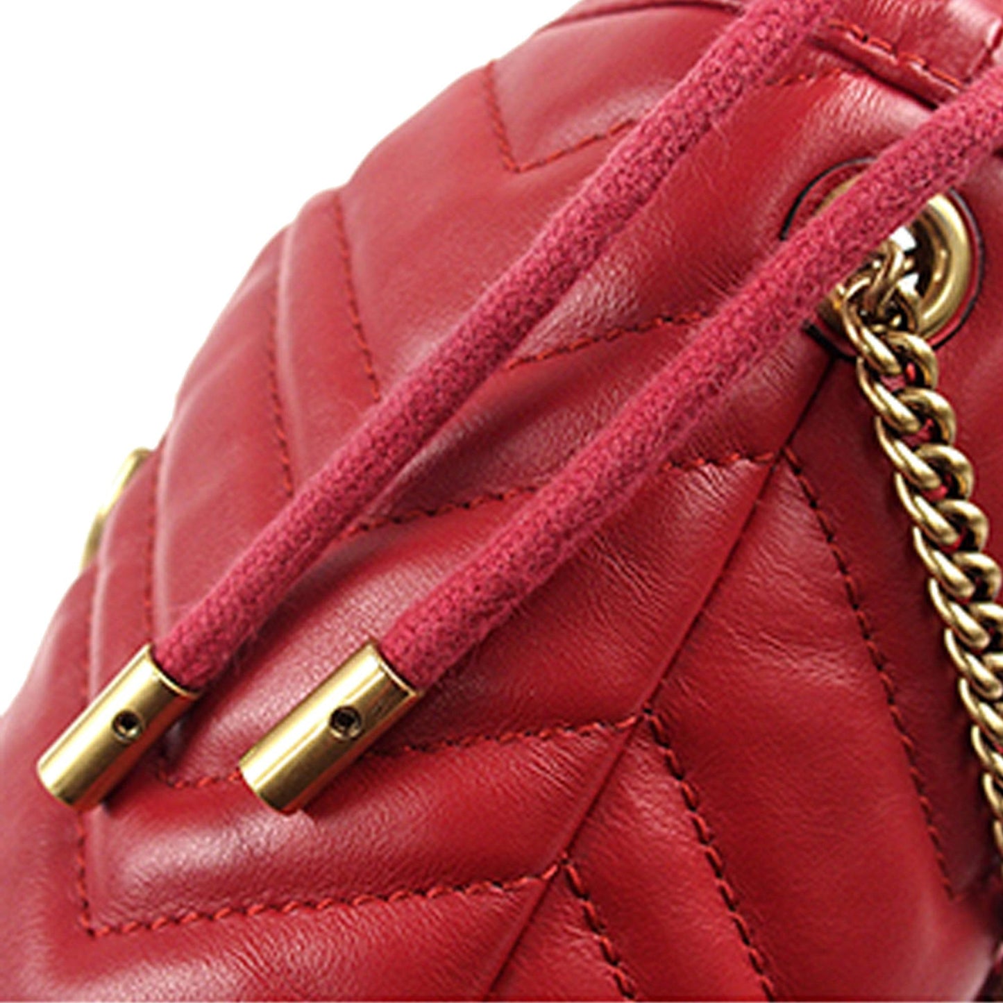 Gucci Mini GG Marmont Matelasse Bucket Bag (SHG-XIRopl)