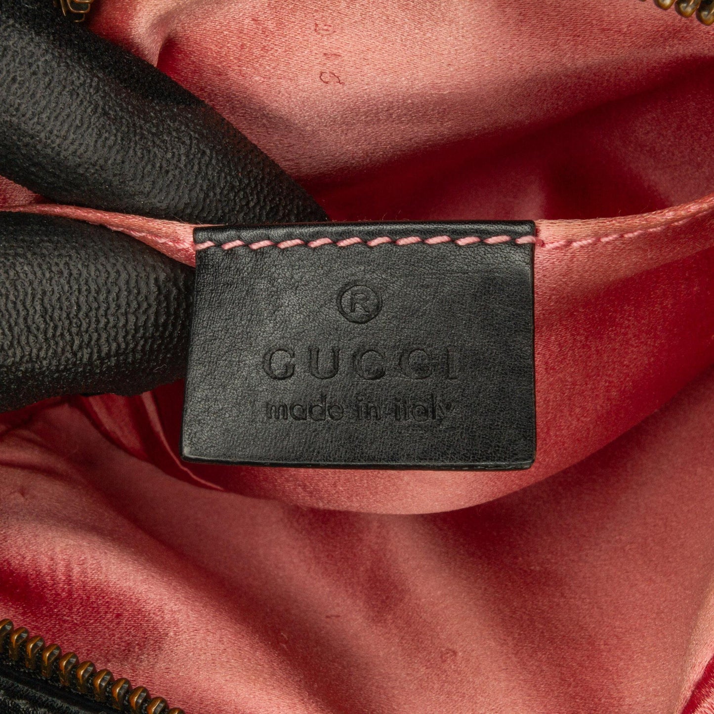 Gucci Mini GG Marmont Matelasse Crossbody Bag (SHG-MNuK5d)