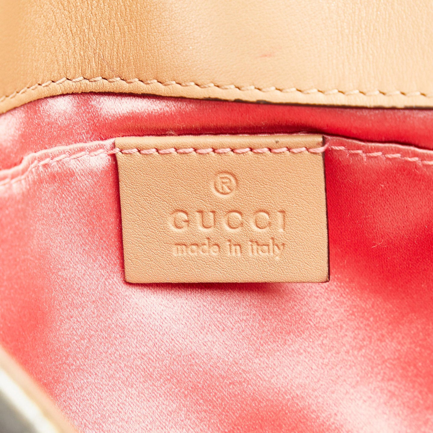 Gucci Mini GG Marmont Matelasse Pearl Crossbody Bag (SHG-NtkRNe)