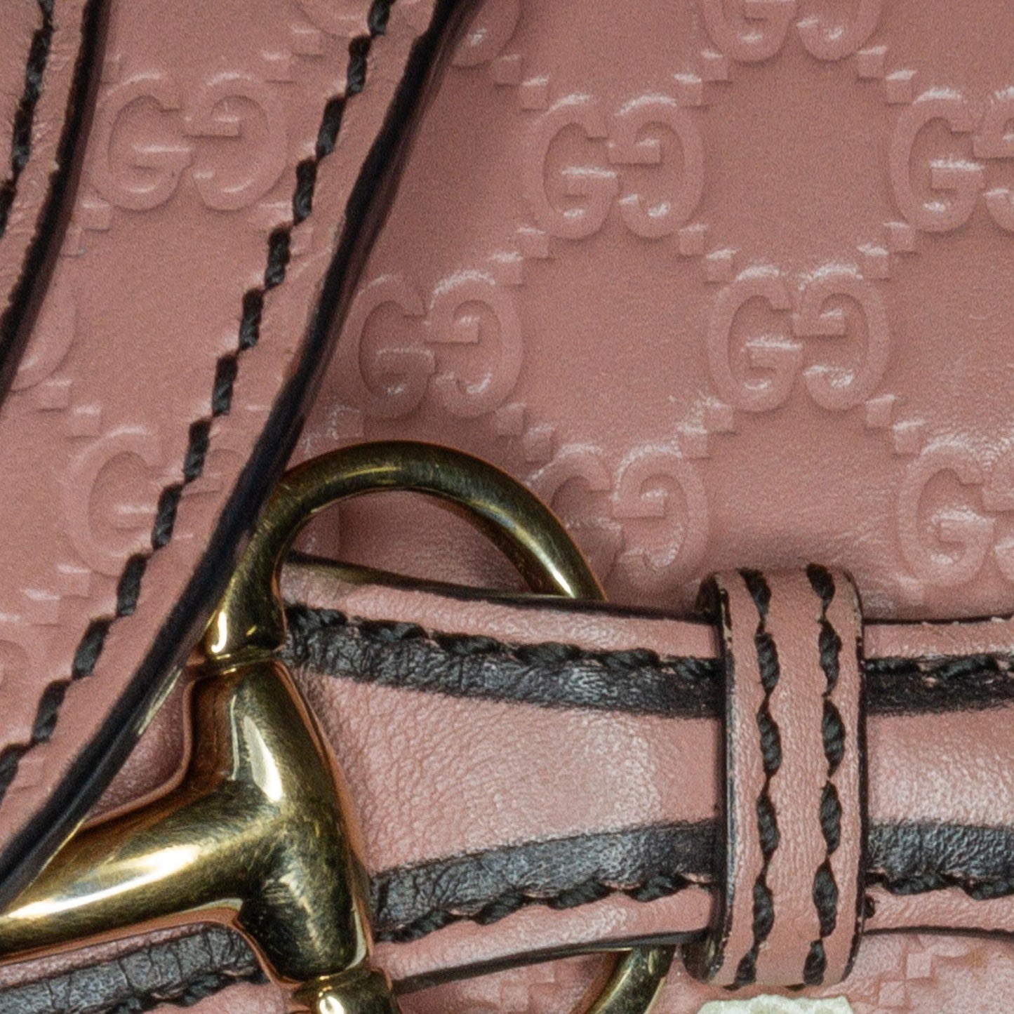 Gucci Mini Microguccissima Emily Crossbody Bag (SHG-KWTiRm)