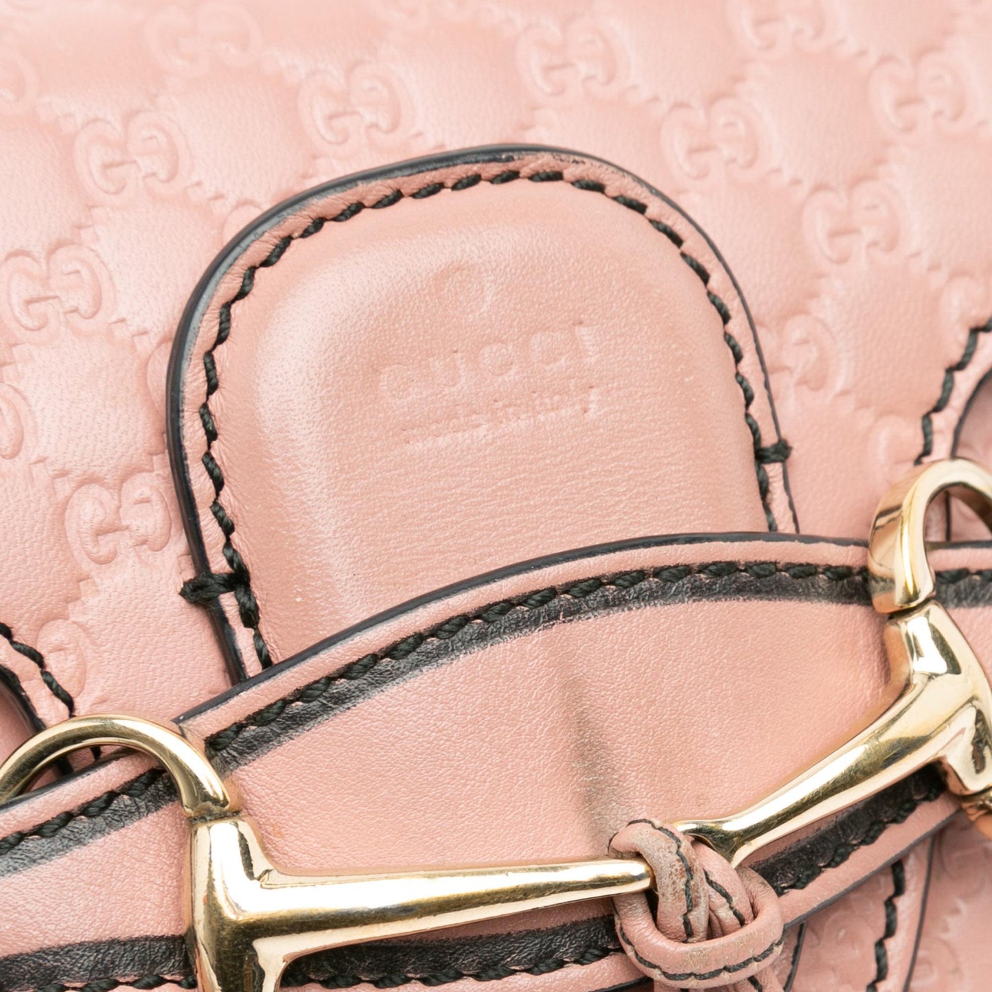 Gucci Mini Microguccissima Emily Crossbody Bag (SHG-KWTiRm)