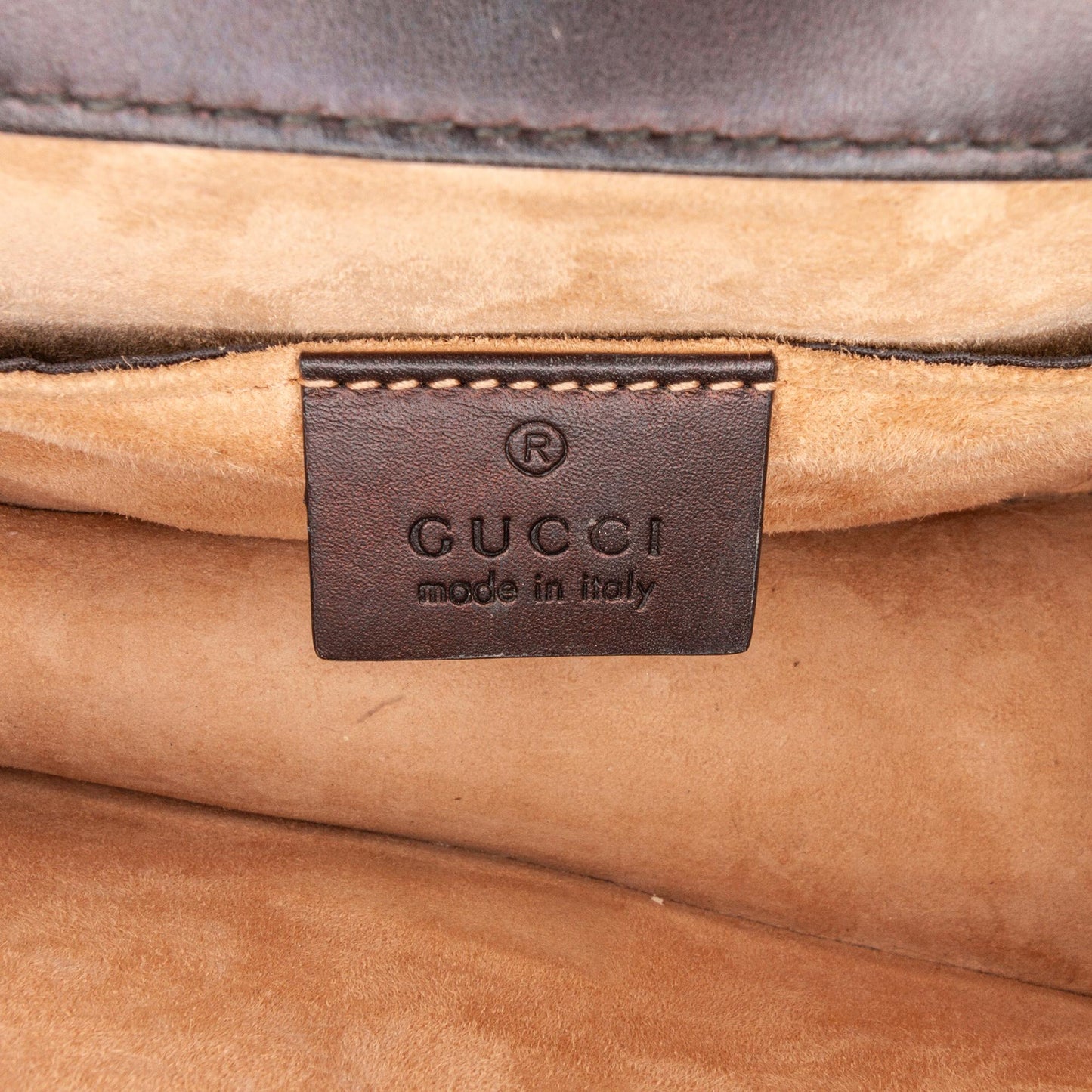 Gucci Mini Sylvie Leather Chain Crossbody Bag (SHG-Rb9ccQ)