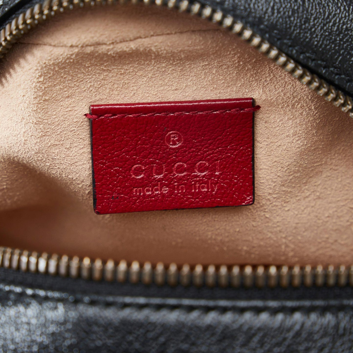 Gucci Mini Torchon GG Marmont Round Crossbody Bag (SHG-eGqyXA)