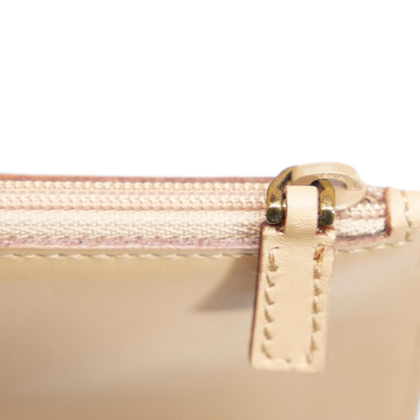 Gucci Perforated Jackie Shoulder Bag (SHG-FHA5EO)