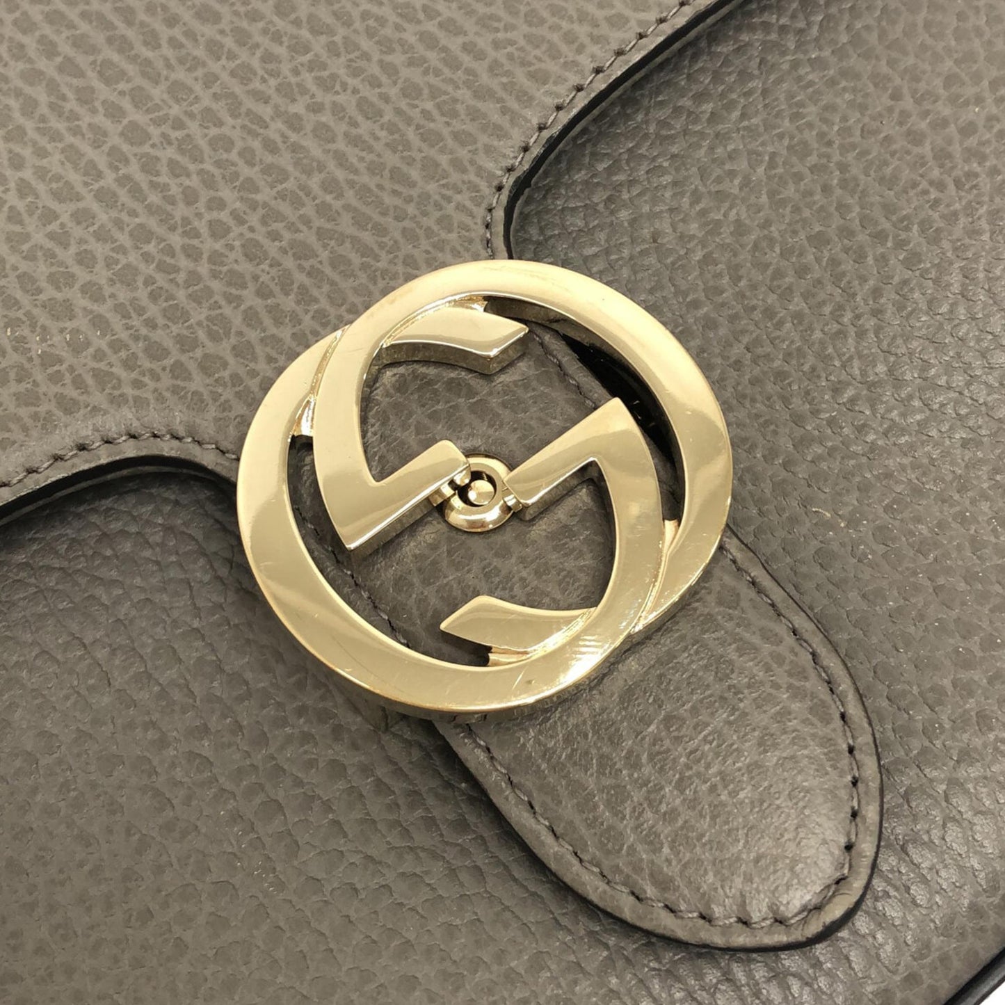 Gucci Small Dollar Calf Interlocking G Top Handle (SHG-XhsO8p)