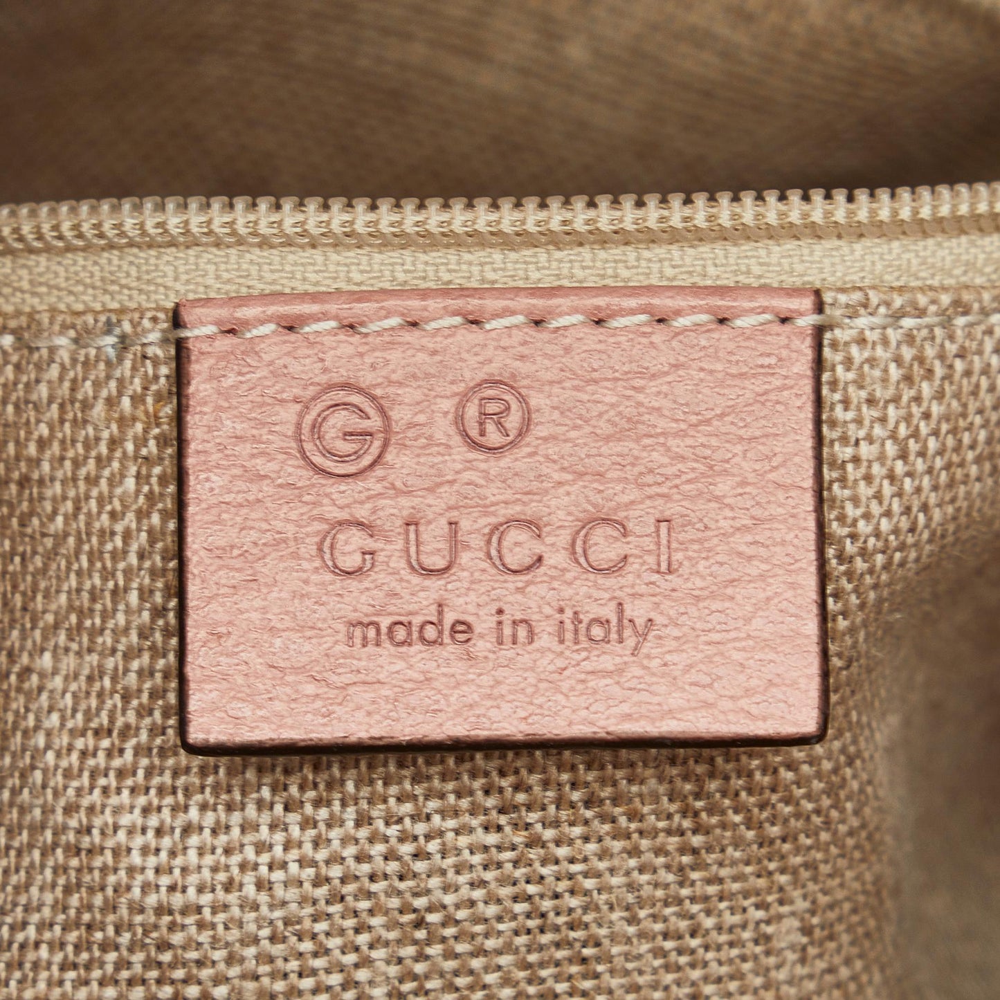 Gucci Small Dollar Calf Interlocking G Top Handle (SHG-YOtqPD)