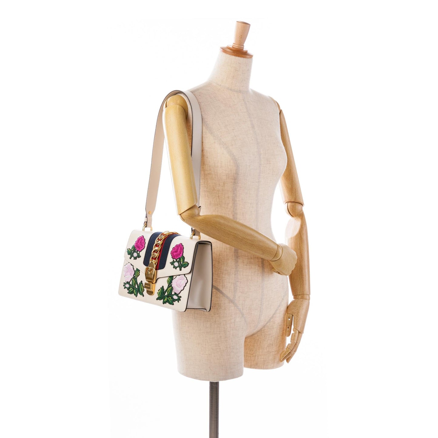 Gucci Small Floral Embroidered Sylvie Crossbody Bag (SHG-f7H54f)