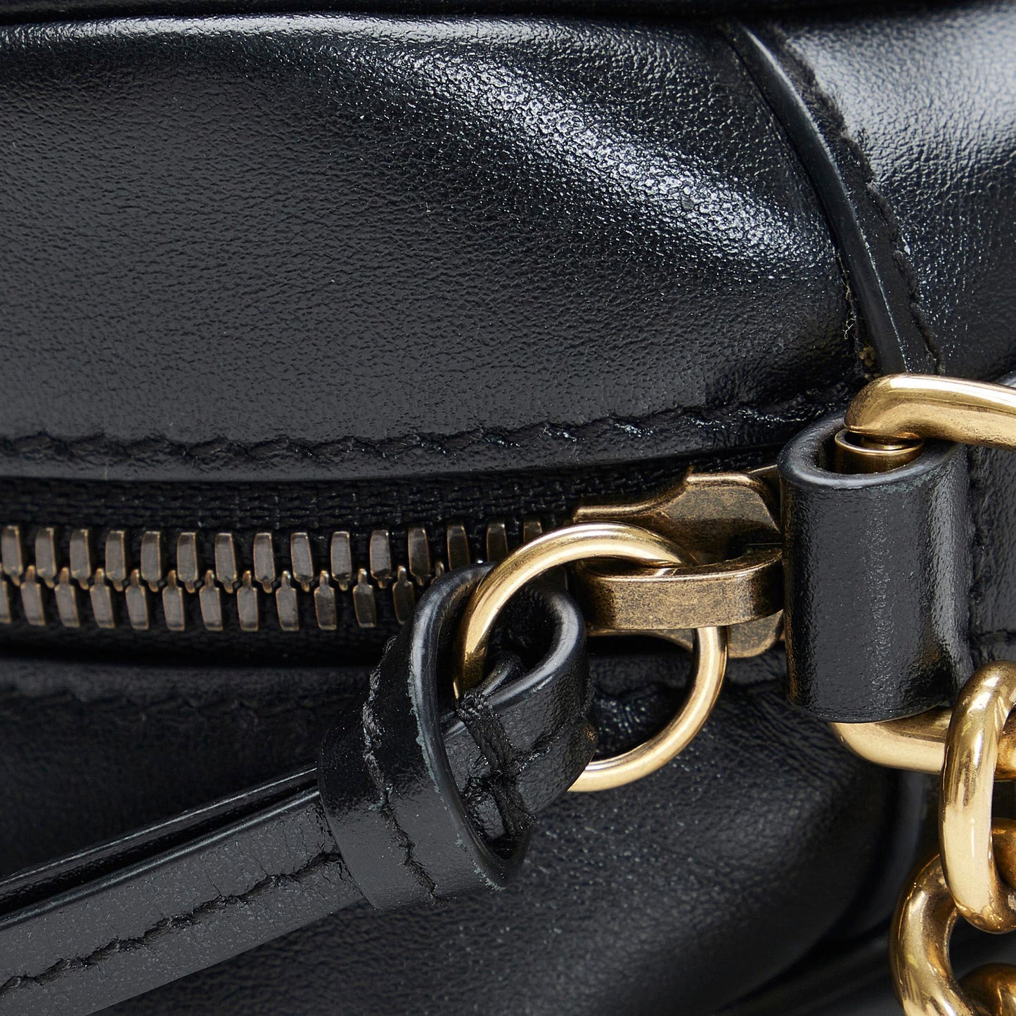 Gucci Small GG Marmont Crossbody (SHG-NQmH55)