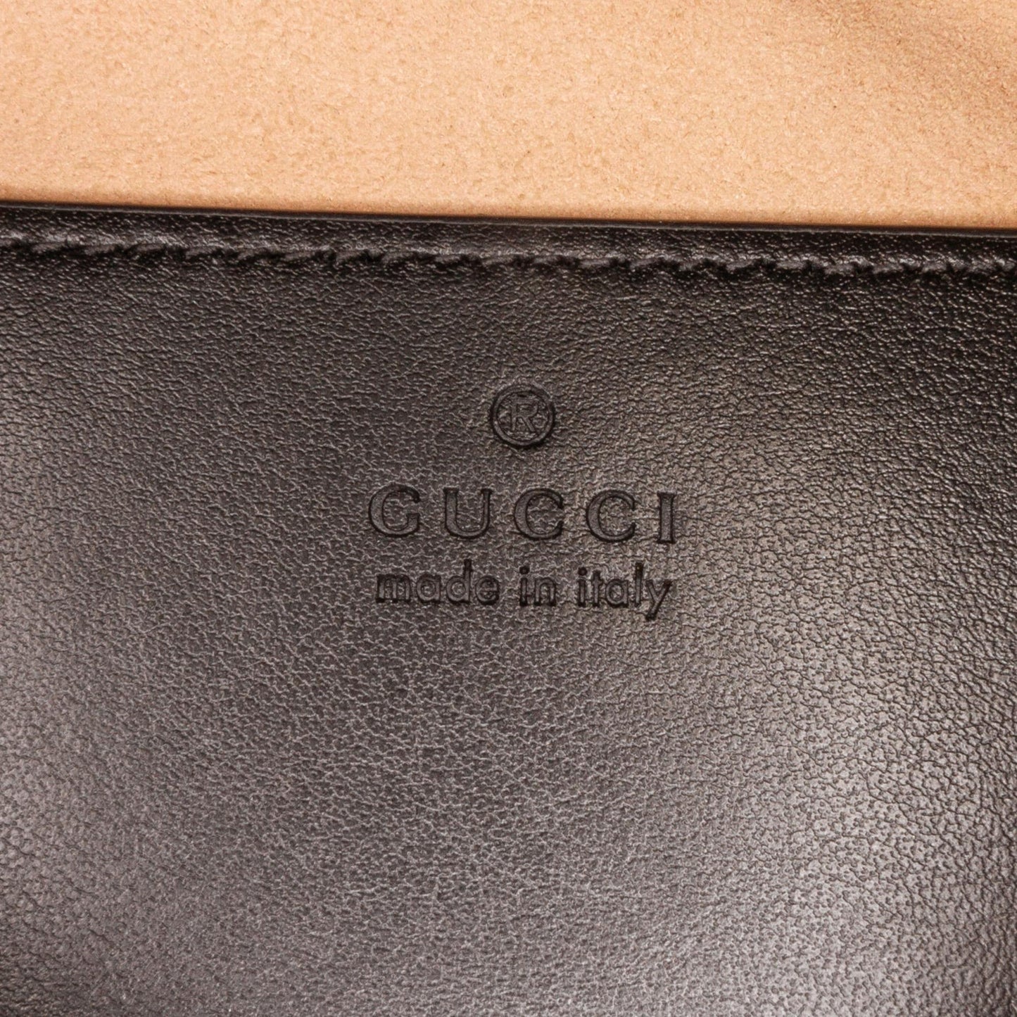 Gucci Small GG Marmont Matelasse Crossbody (SHG-B4BA9w)