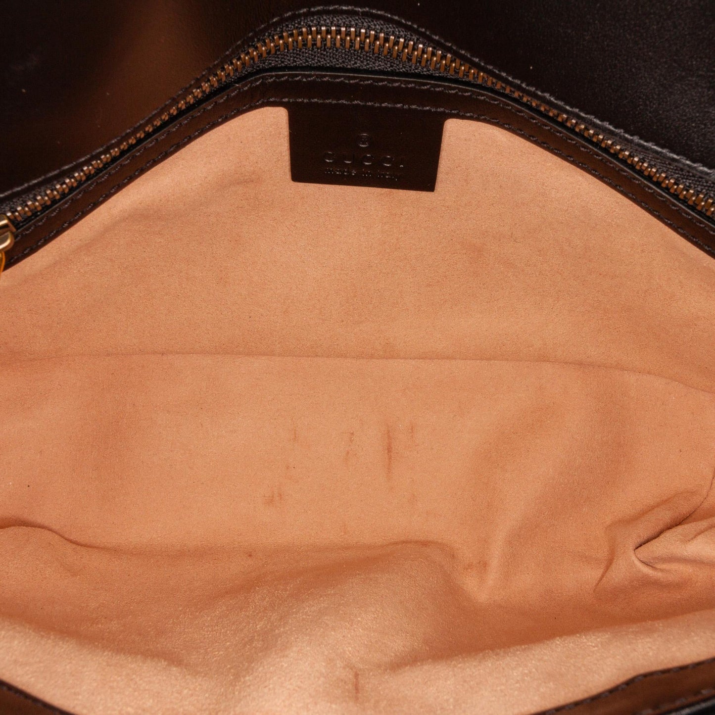 Gucci Small GG Marmont Matelasse Crossbody (SHG-DdfqLM)