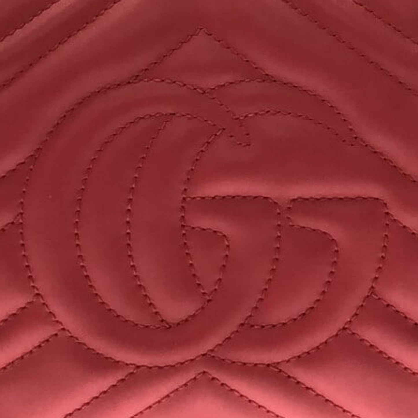 Gucci Small GG Marmont Matelasse Crossbody (SHG-NUxC1I)