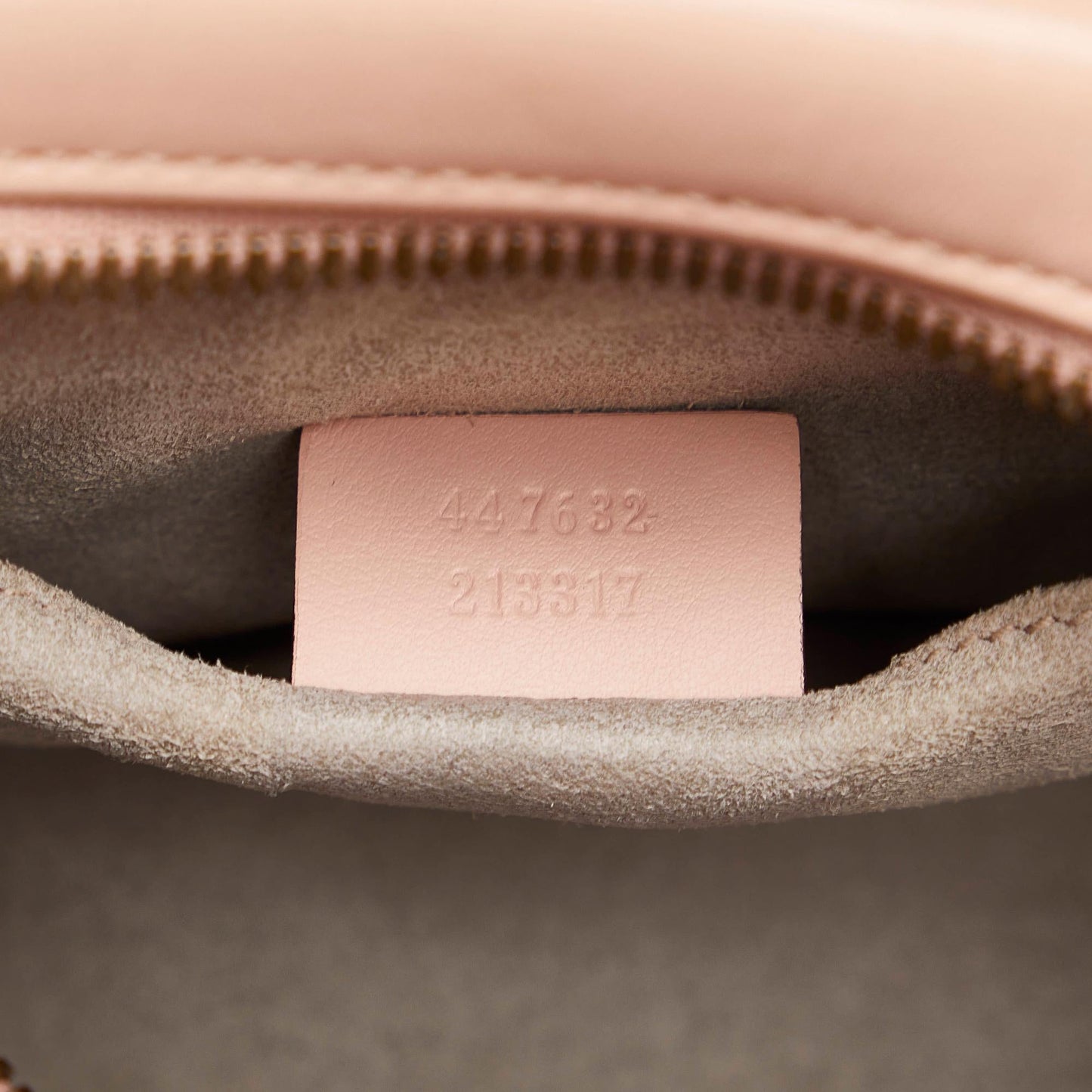 Gucci Small GG Marmont Matelasse Crossbody (SHG-FhRX5G)
