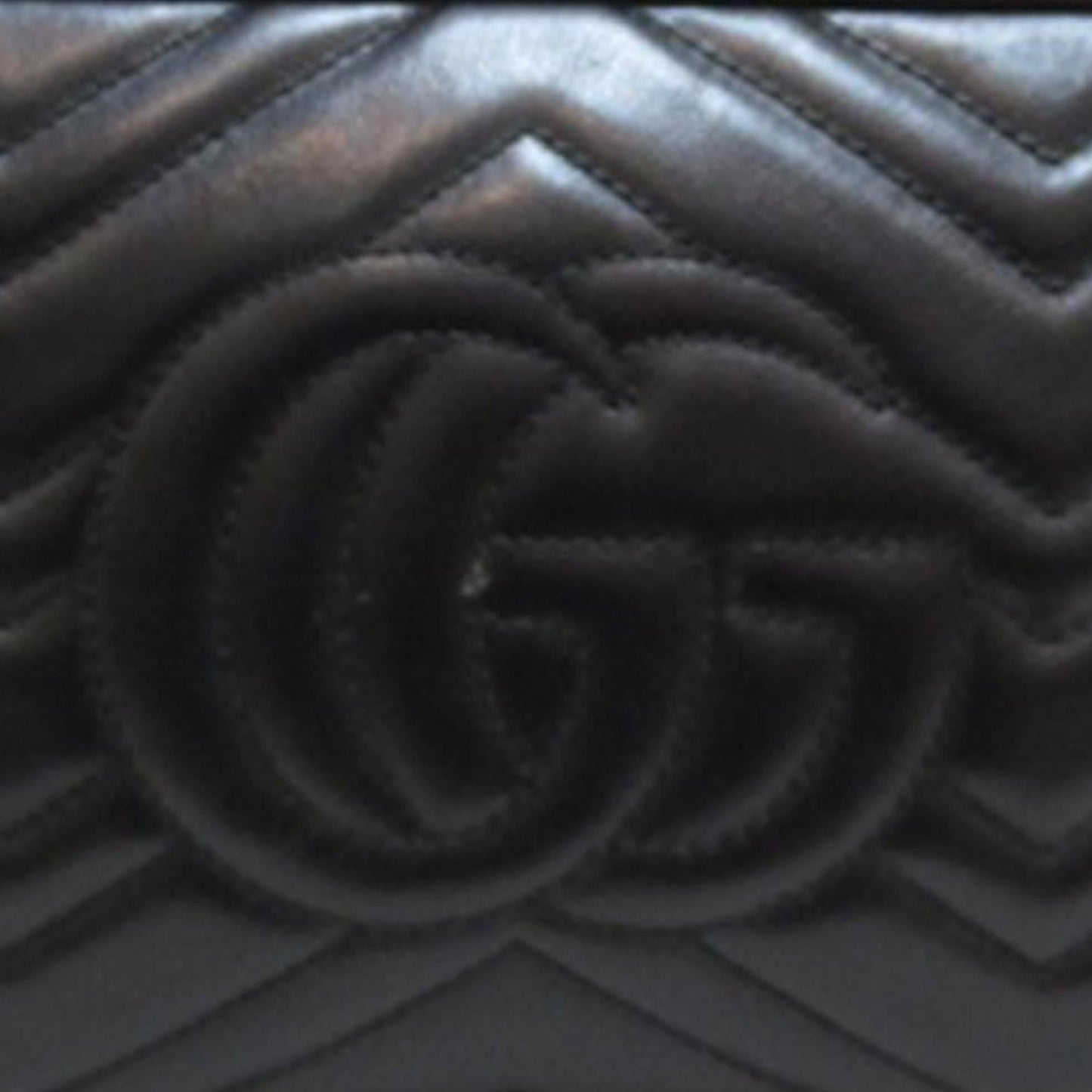 Gucci Small GG Marmont Matelasse Crossbody (SHG-iSK2fG)