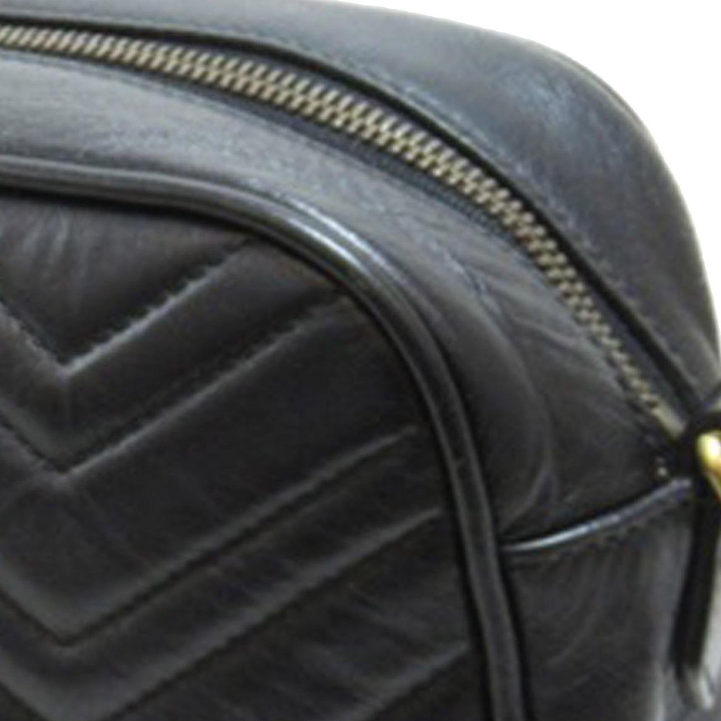 Gucci Small GG Marmont Matelasse Crossbody (SHG-iSK2fG)