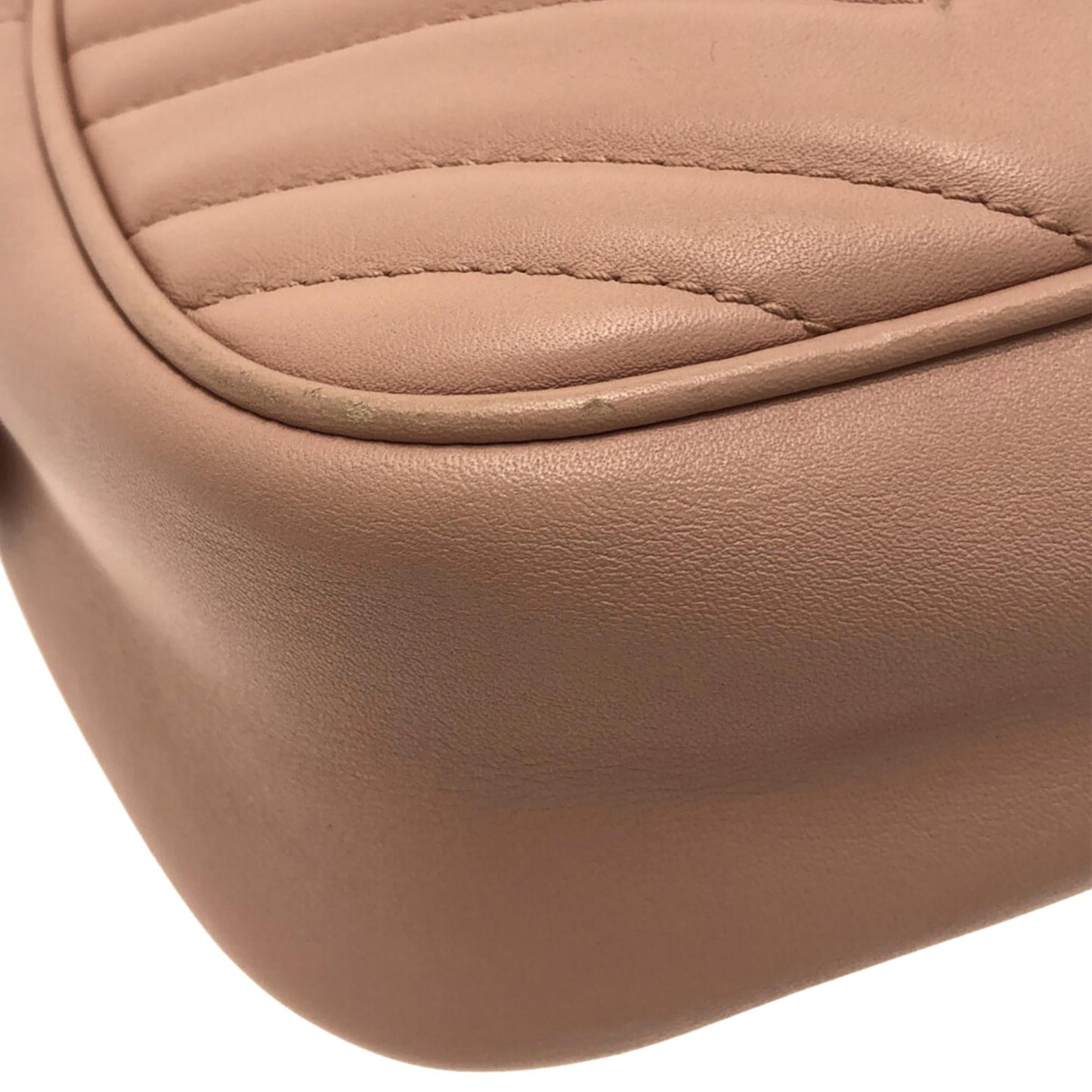 Gucci Small GG Marmont Matelasse Crossbody (SHG-Nzgu8j)