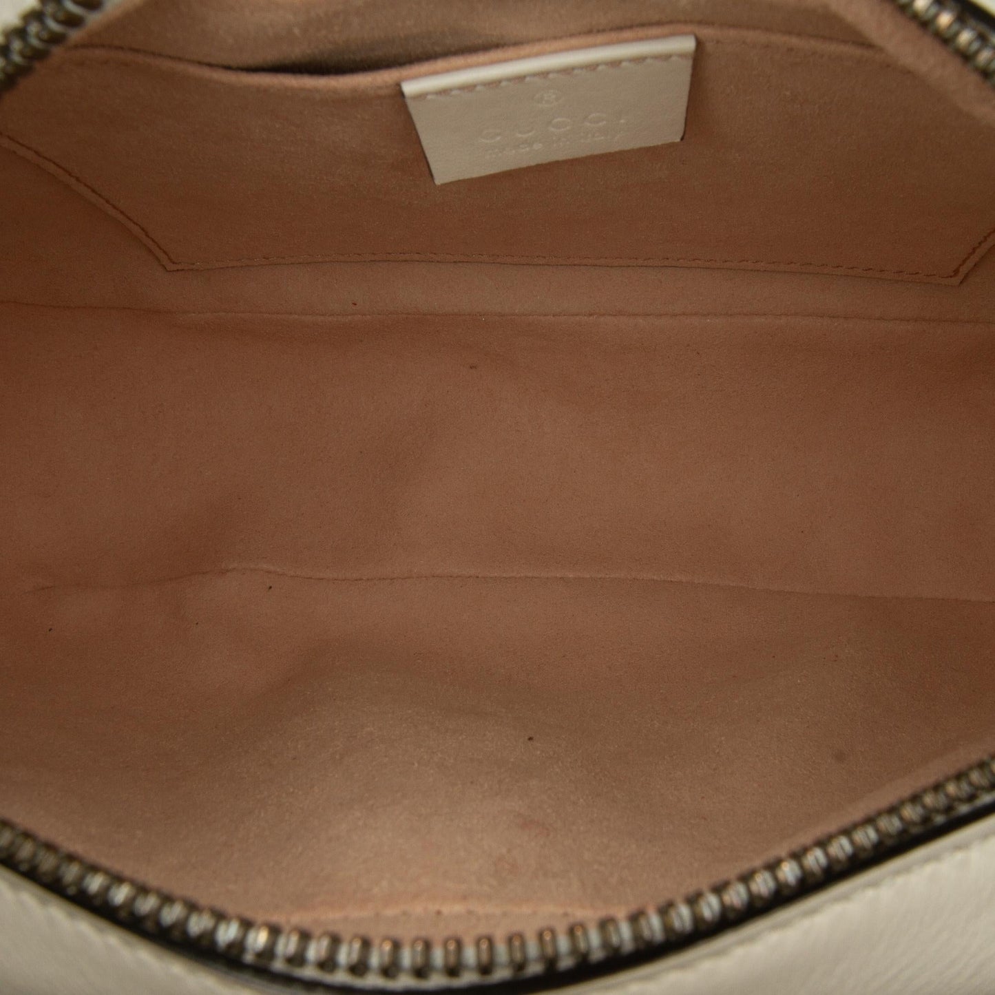 Gucci Small GG Marmont Matelasse Crossbody (SHG-XJh1aH)