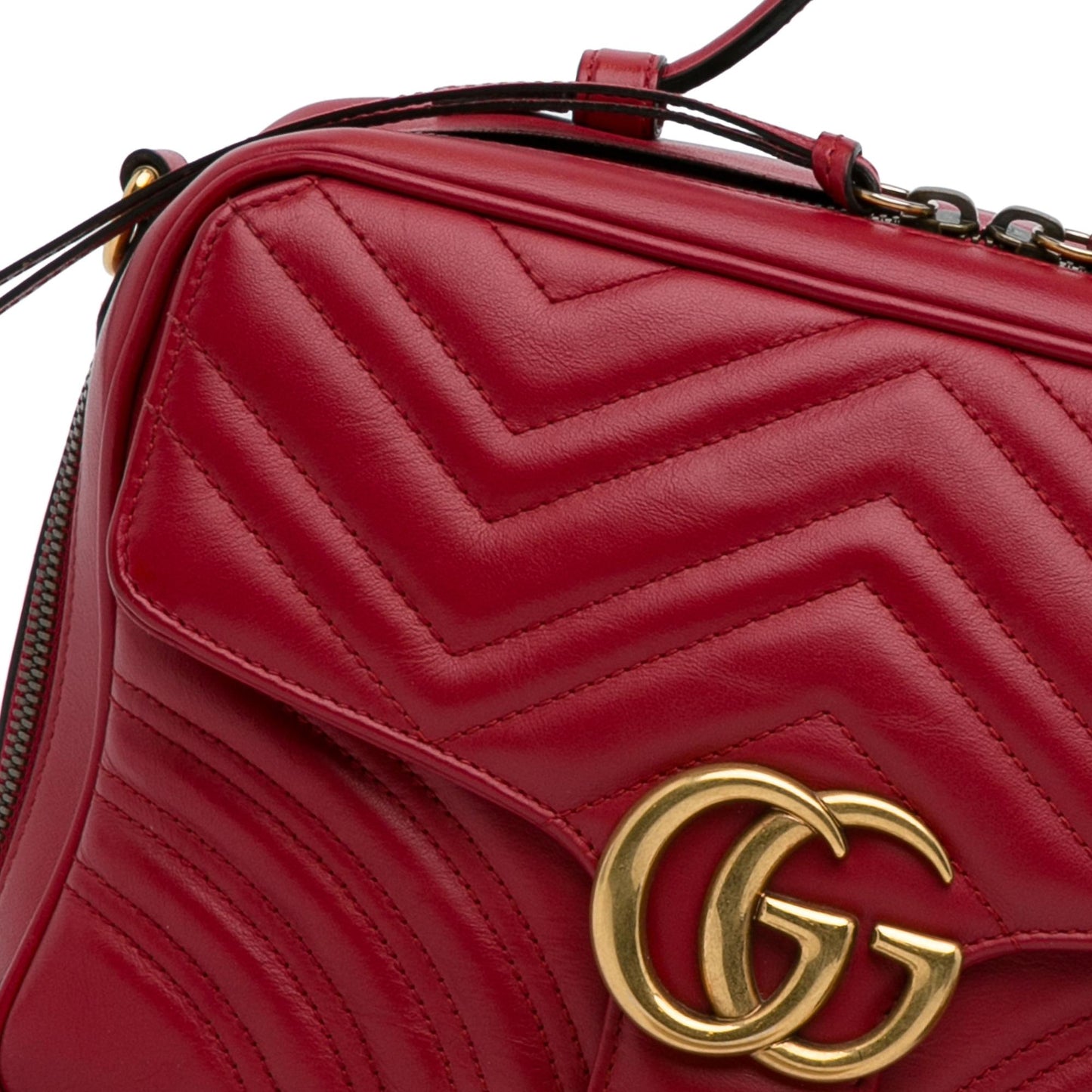 Gucci Small GG Marmont Matelasse Top Handle (SHG-hNCArE)