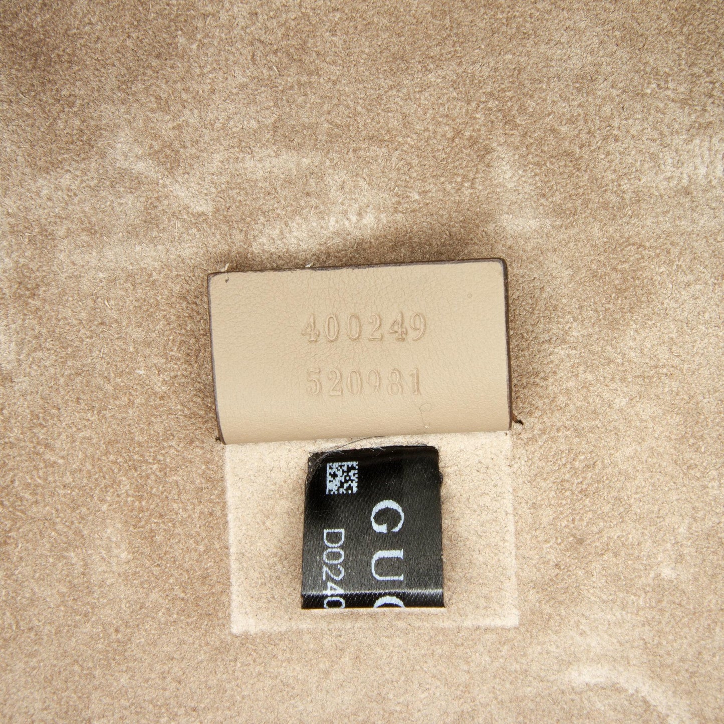 Gucci Small GG Supreme Dionysus Shoulder Bag (SHG-bR9hGR)