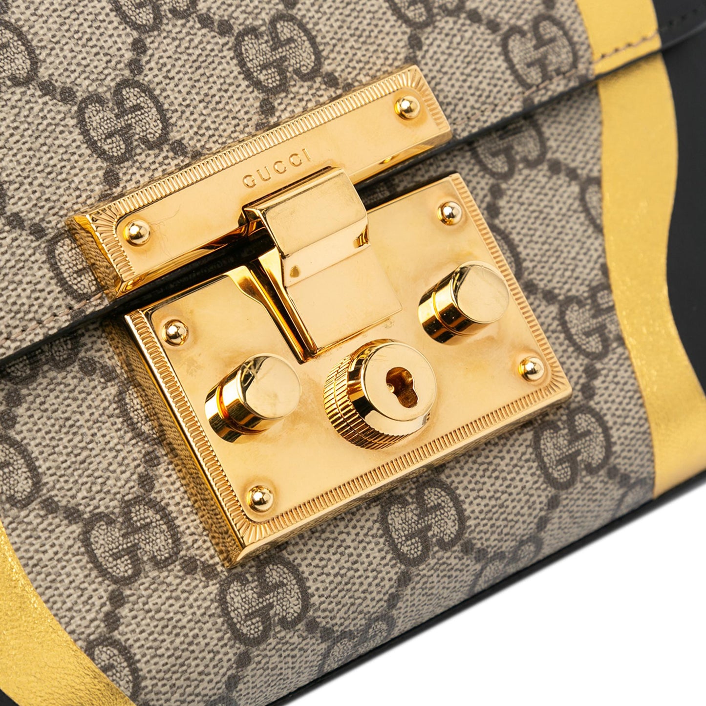 Gucci Small GG Supreme Padlock Crossbody (SHG-hHAWjM)