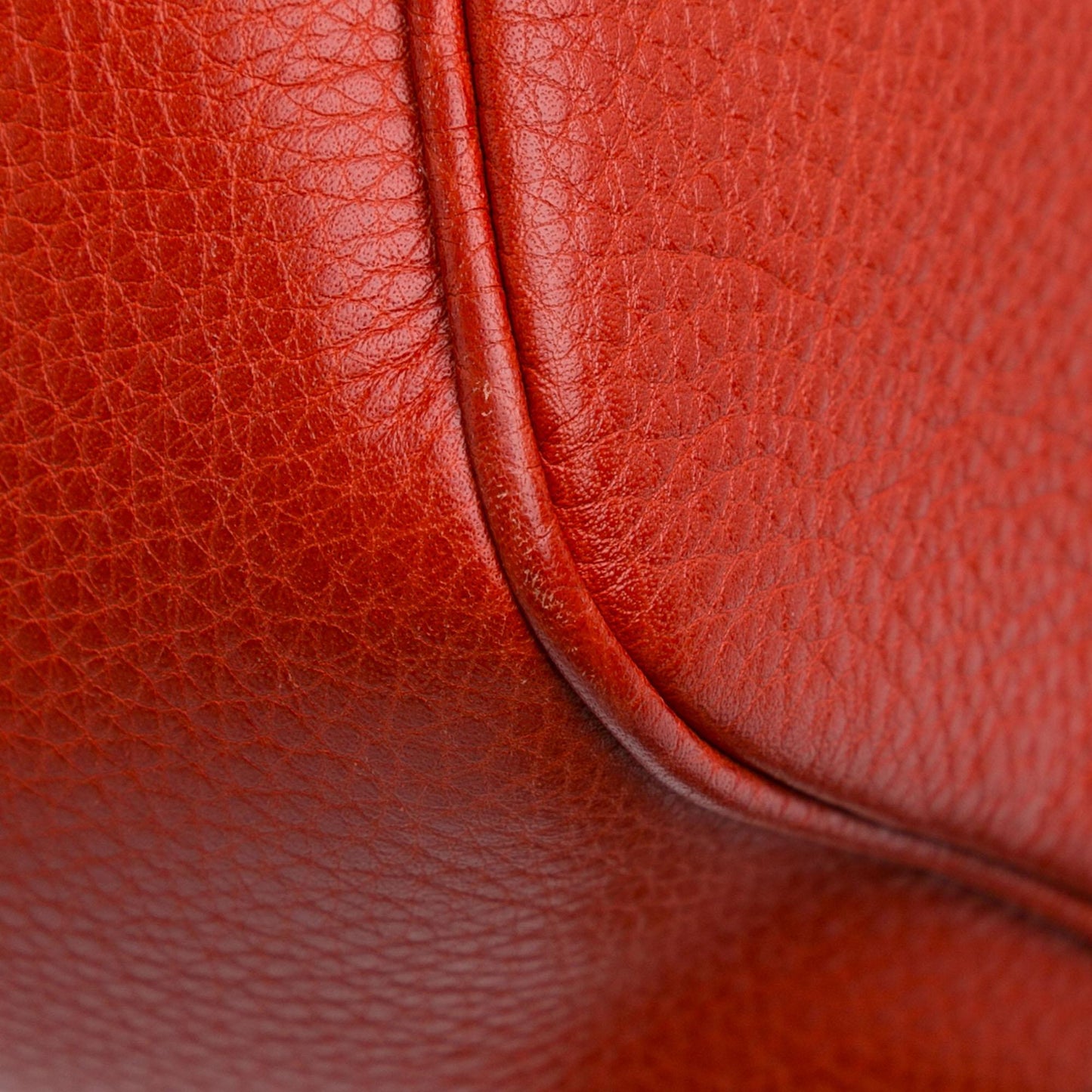 Gucci Small Leather Soho Disco Crossbody (SHG-FzQeKi)