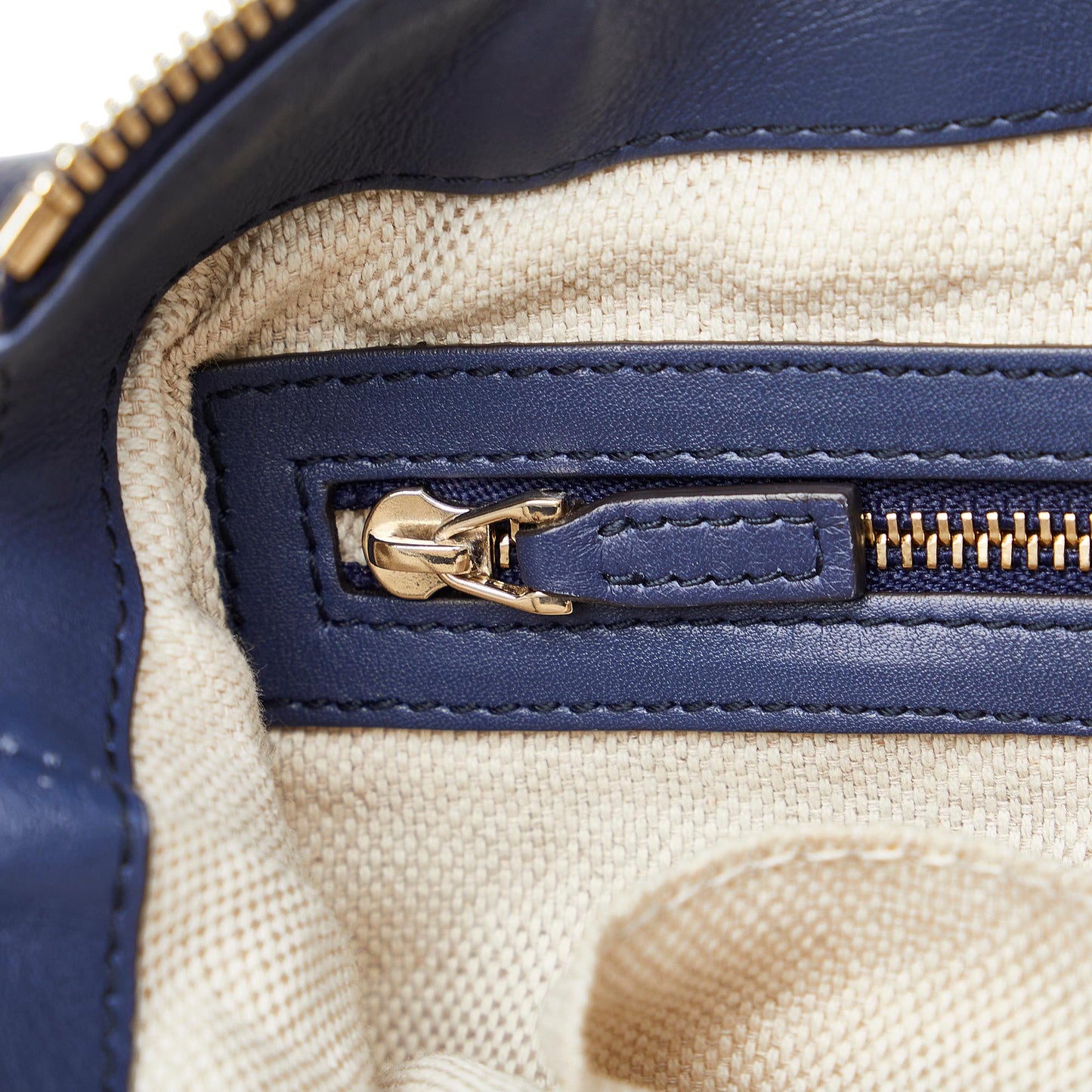 Gucci Small Patent Soho Working Satchel (SHG-xMBICY)