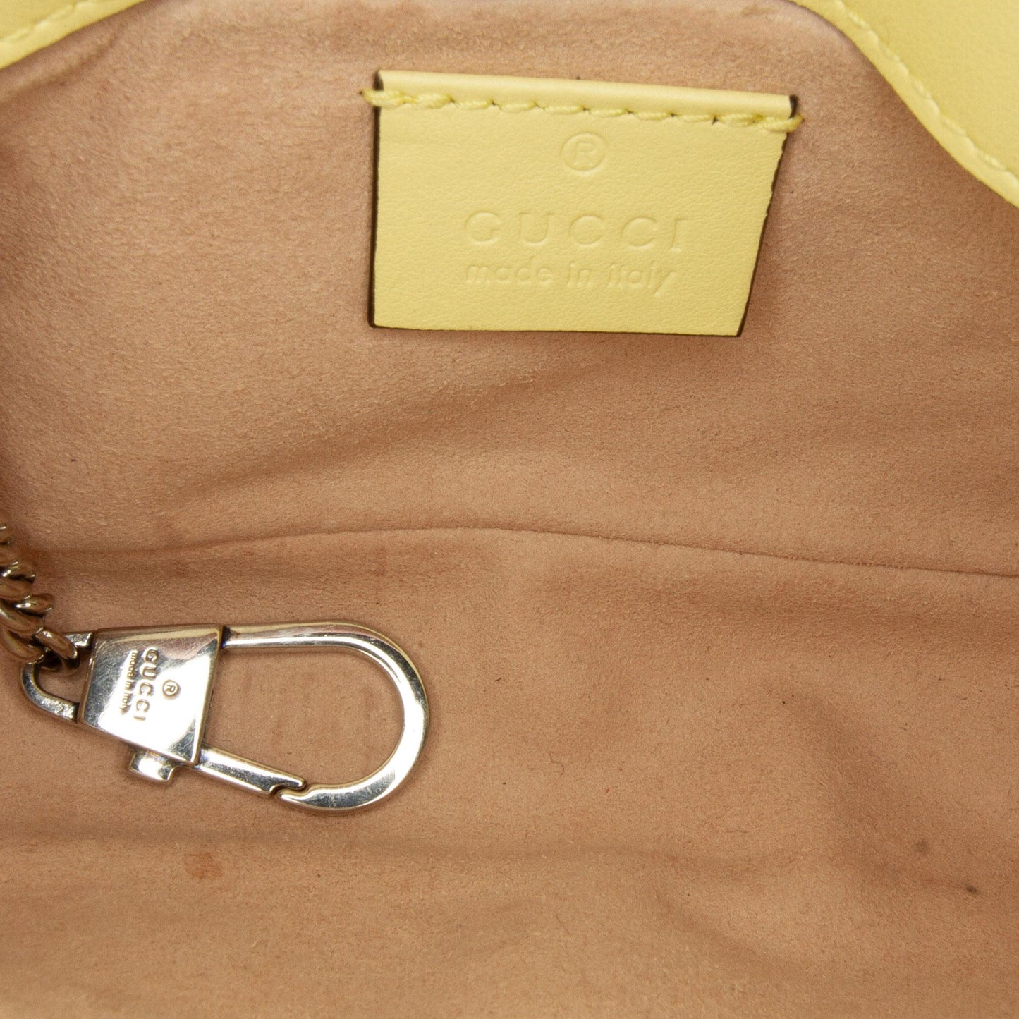 Gucci Super Mini GG Marmont Matelasse Crossbody Bag (SHG-09ddxk)