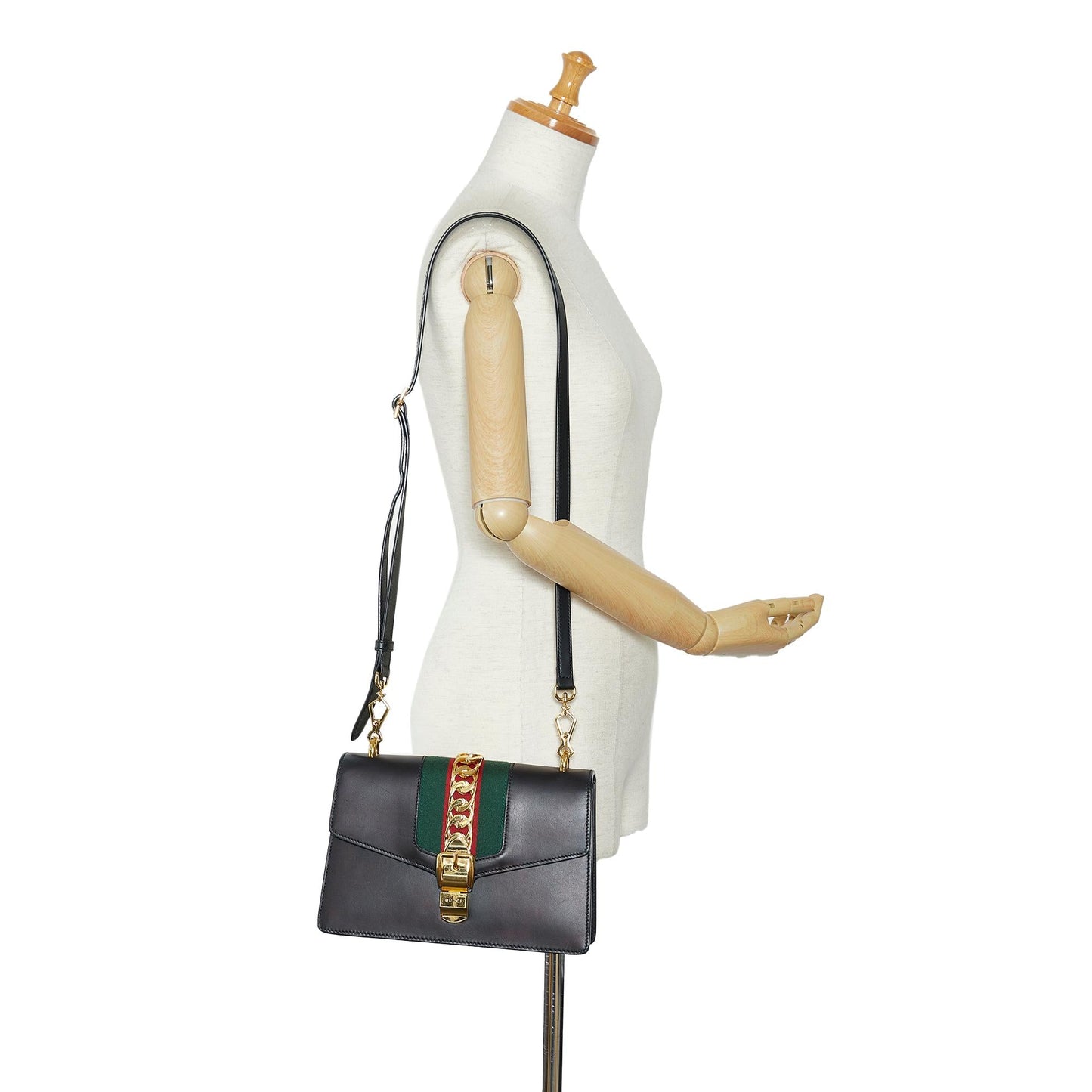 Gucci Sylvie Shoulder Bag (SHG-NFRbwn)