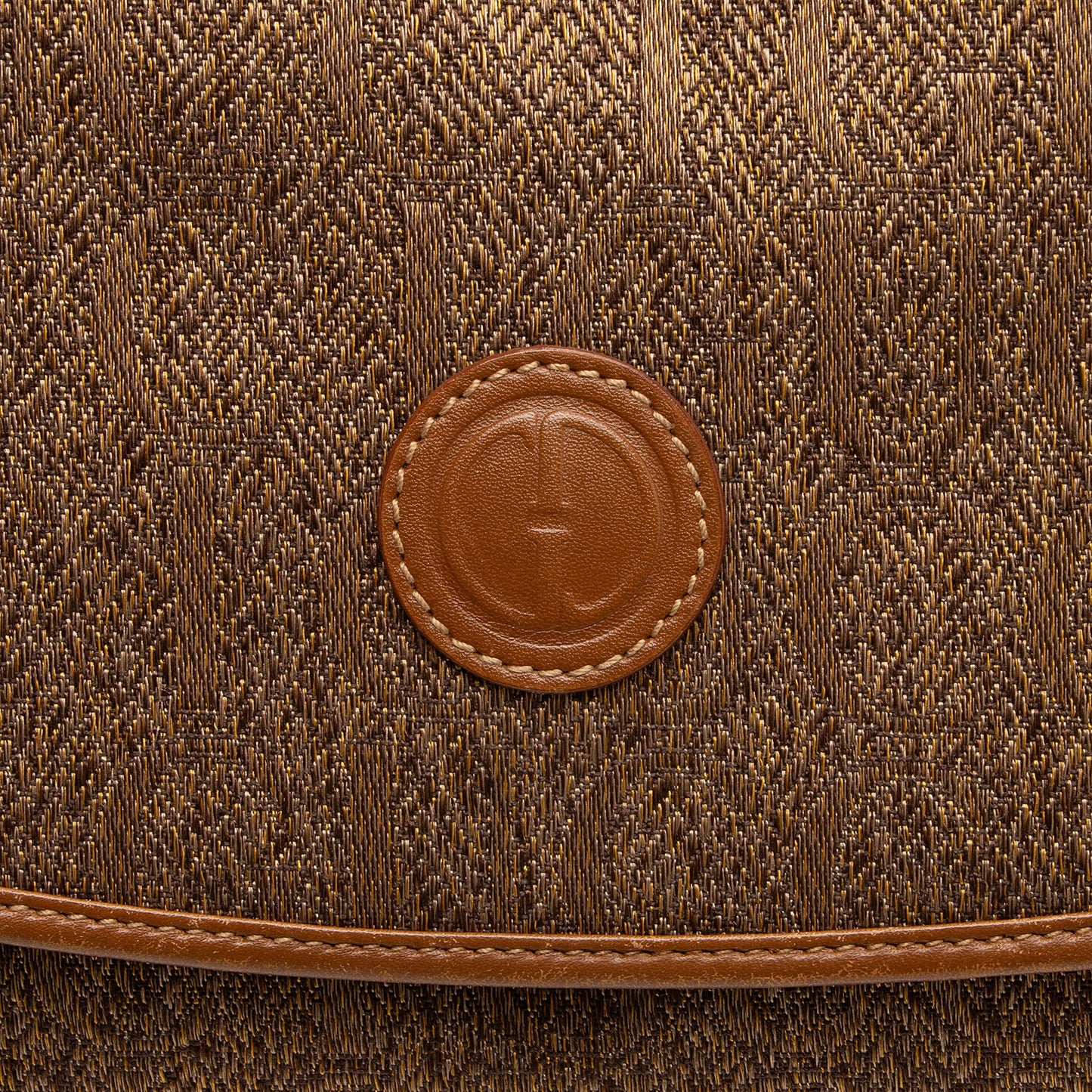 Gucci Vintage Jacquard Leather Logo Crossbody (SHF-cj8YjA)
