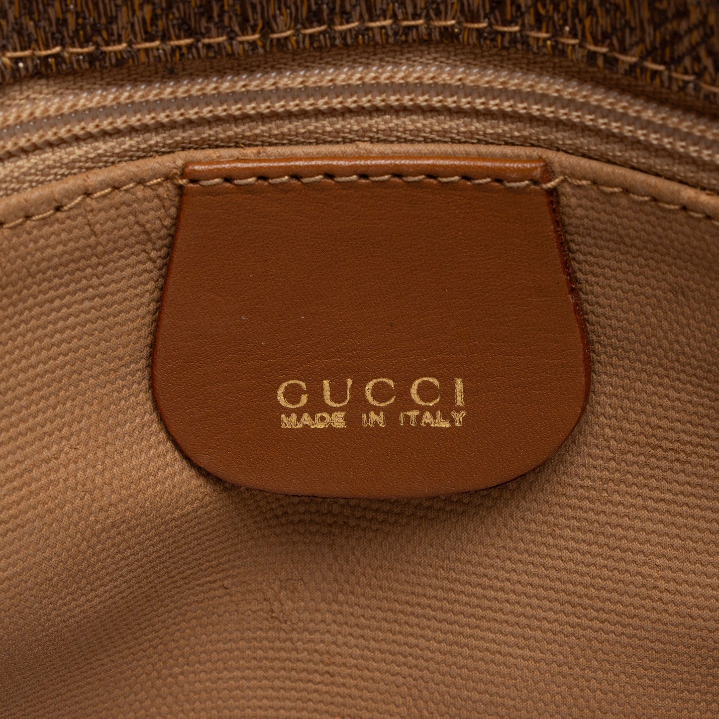 Gucci Vintage Jacquard Leather Logo Crossbody (SHF-cj8YjA)