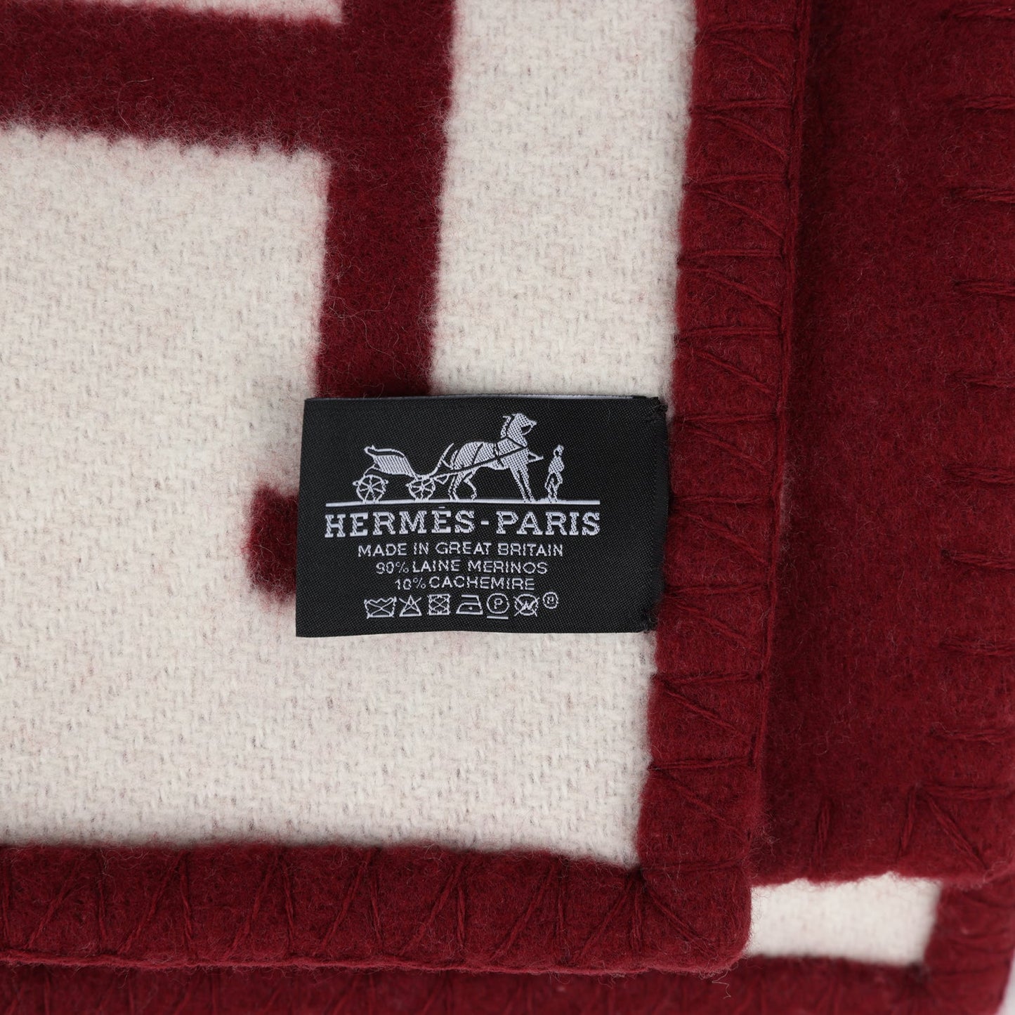 Hermes "Avalon III" Ecru and Rouge H Blanket
