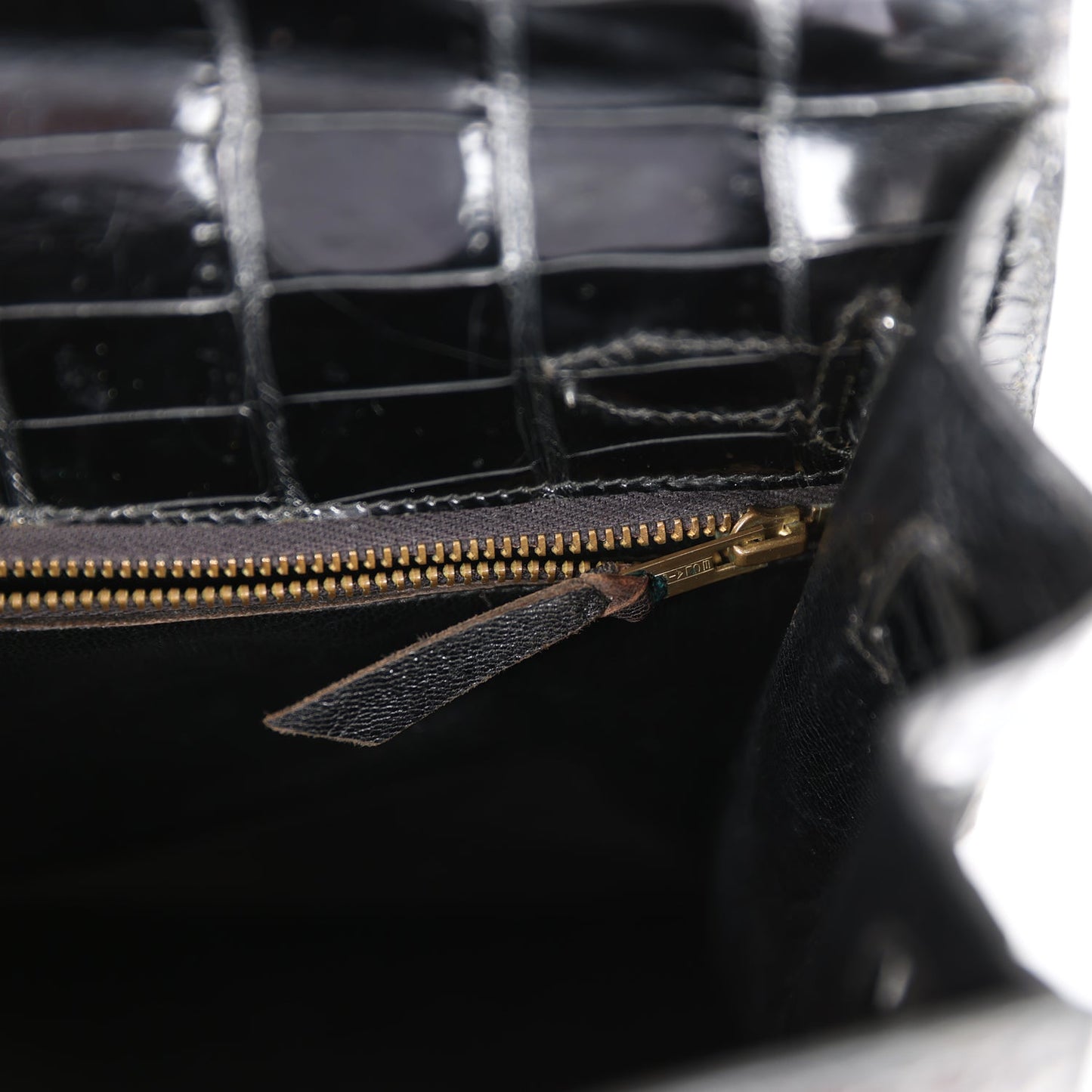 Vintage Hermes Kelly Sellier 32 Black Shiny Porosus Crocodile Gold Hardware