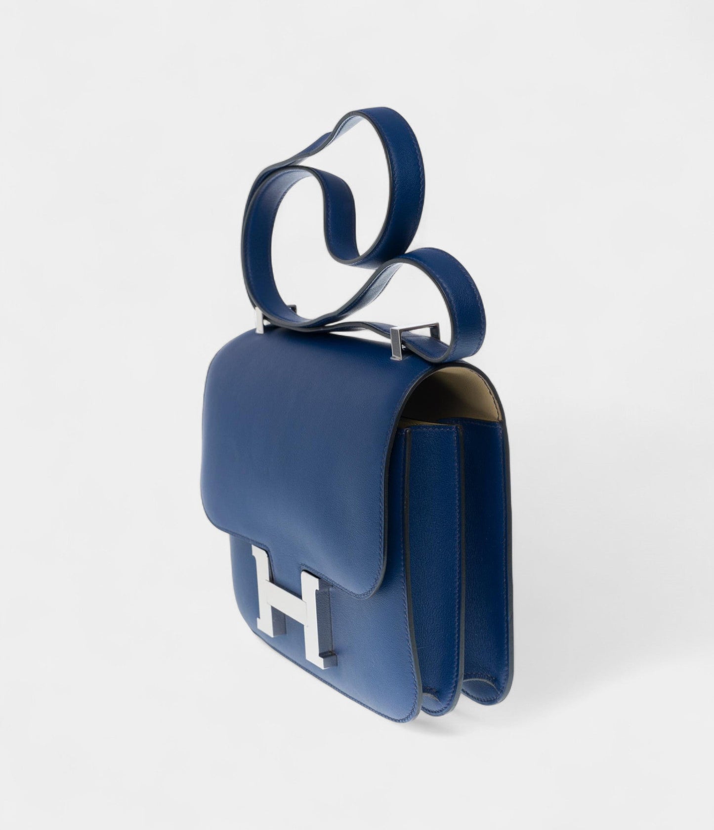 Hermes Constance 24 shoulder bag in sapphire blue Evercolor leather