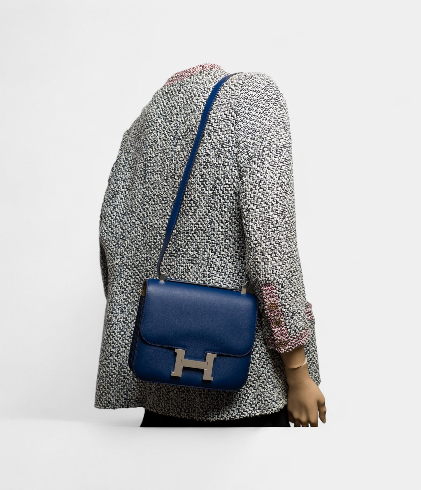 Hermes Constance 24 shoulder bag in sapphire blue Evercolor leather