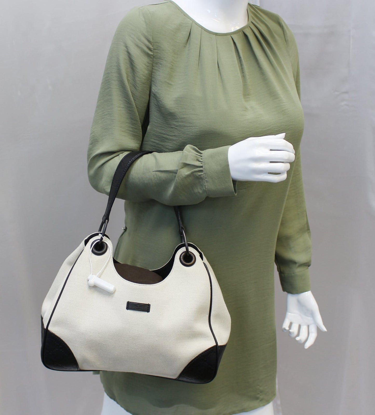 GUCCI Colbert Canvas Shoulder Bag White