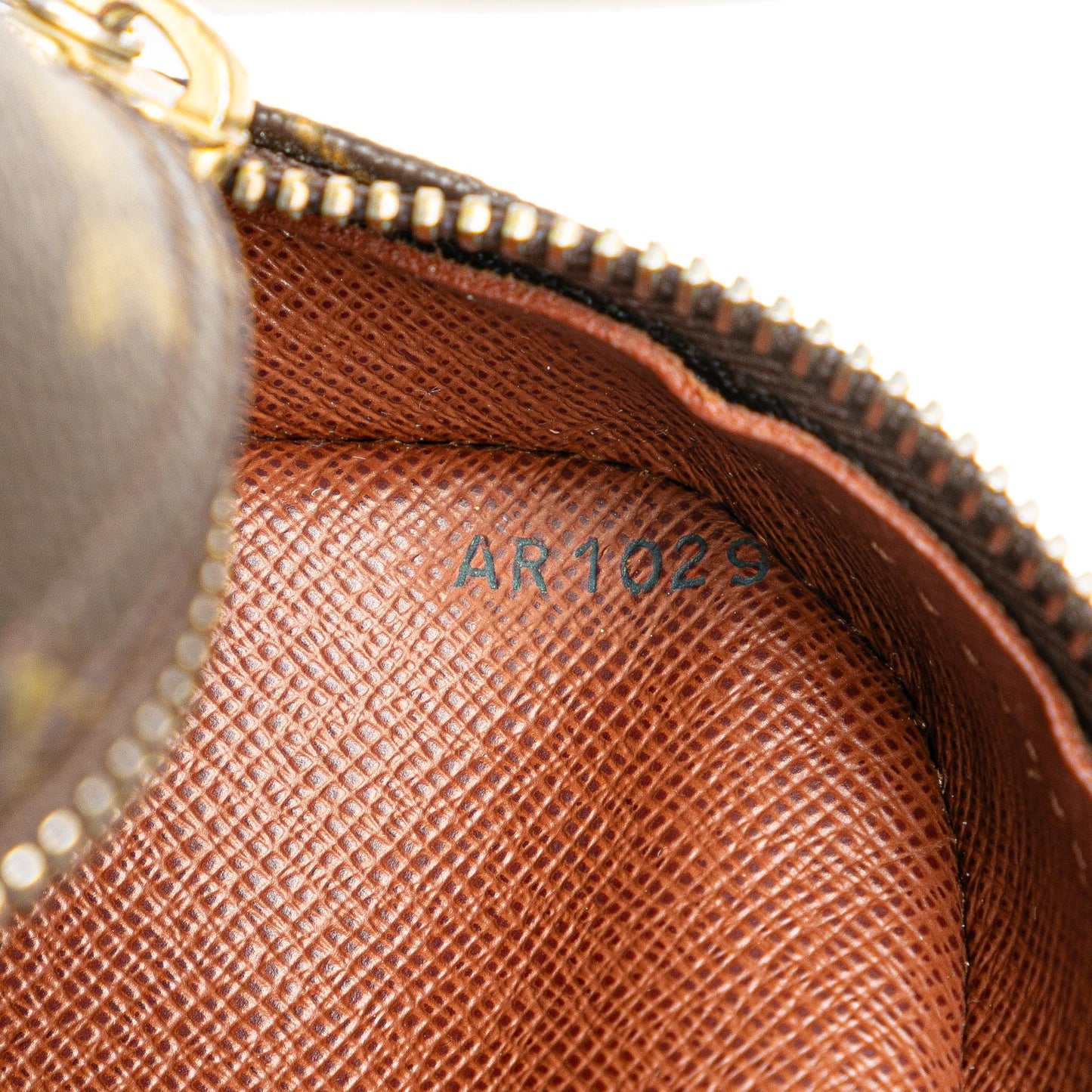 Louis Vuitton Monogram Nil Crossbody Bag