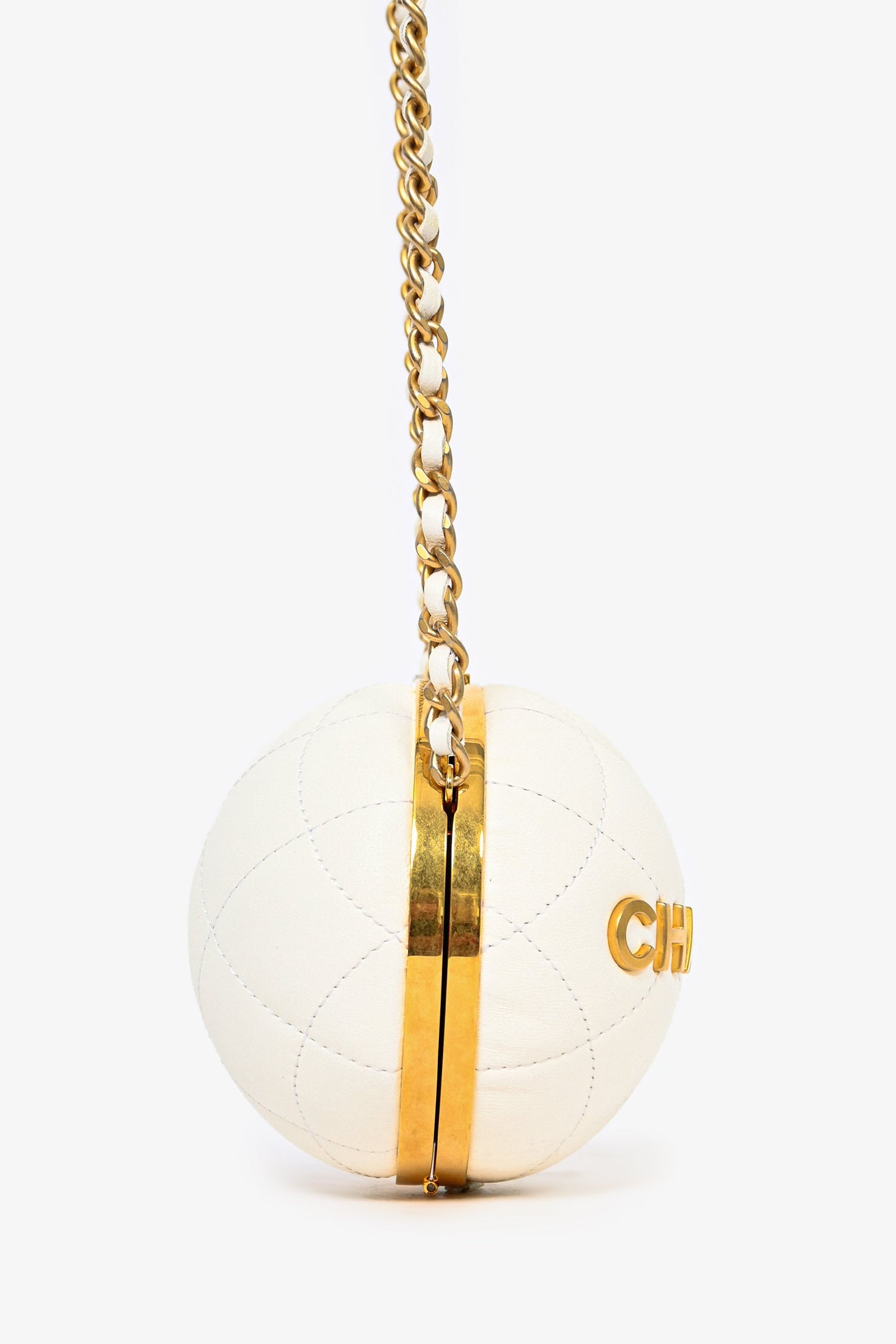 Pre-Loved Chanel™ White Lambskin Leather Paris-Le19M Coco Sphere Minaudiere Bag