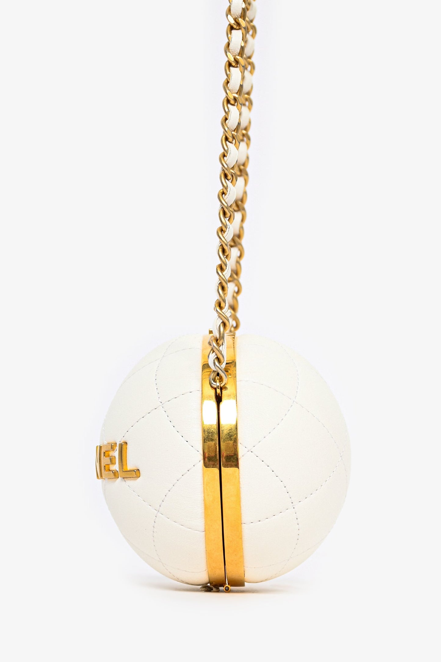 Pre-Loved Chanel™ White Lambskin Leather Paris-Le19M Coco Sphere Minaudiere Bag