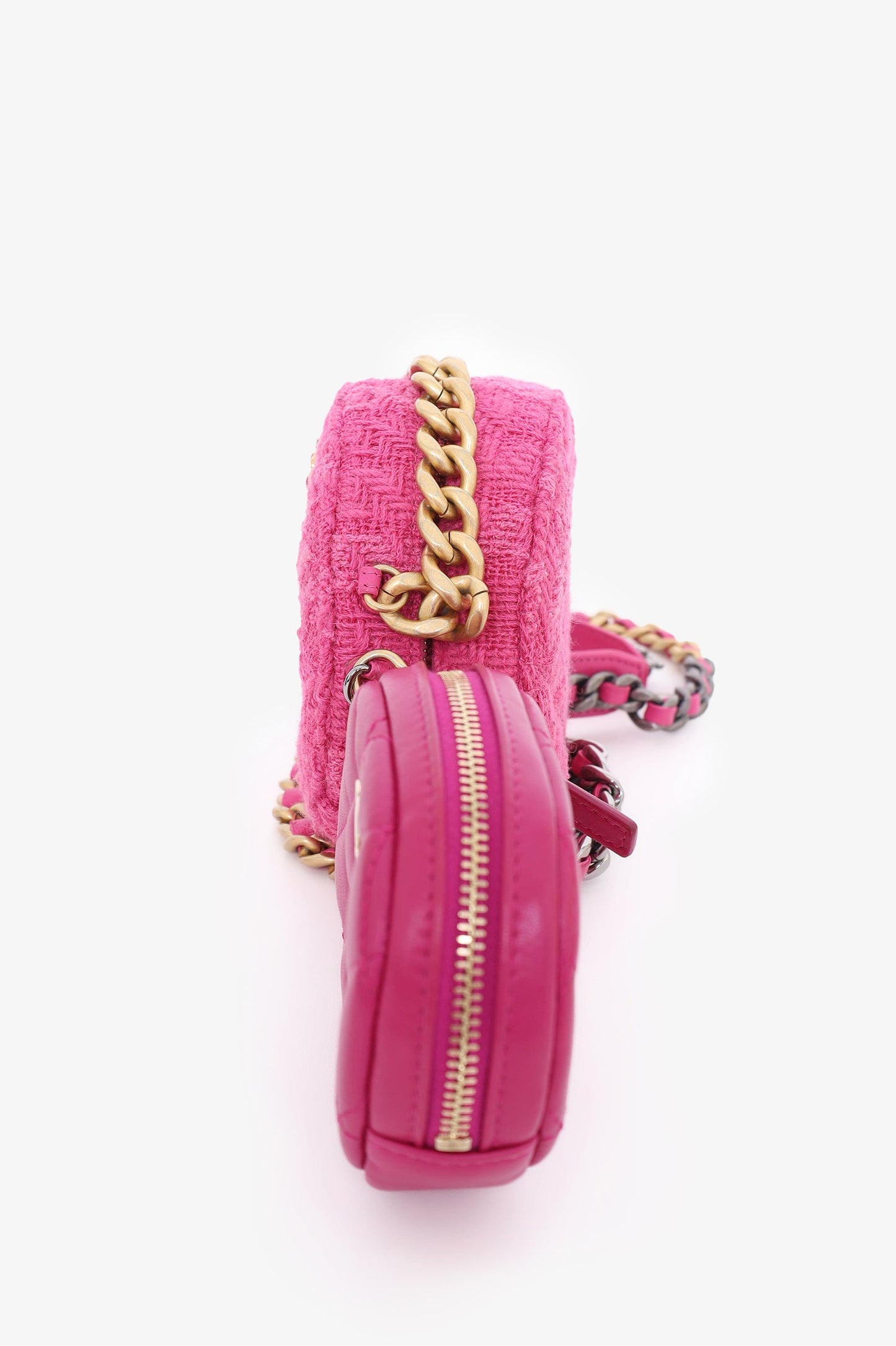 Pre-Loved Chanel™ 2019-20 Fuchsia Tweed 19 Round Clutch with Coin Purse
