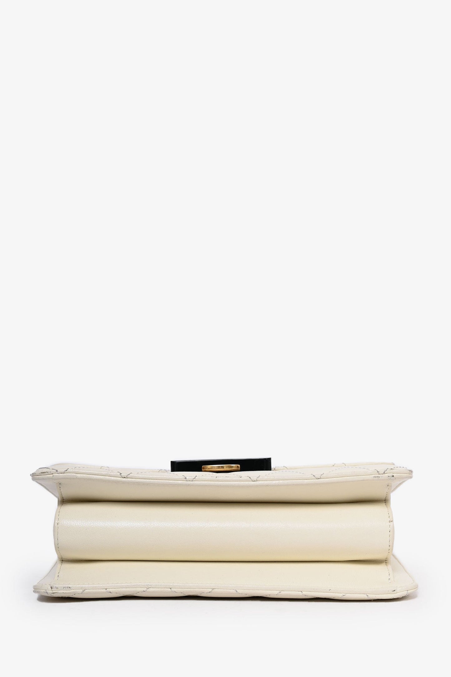 Pre-Loved Chanel™ 2016 Cream Leather Beauty Lock Flap Shoulder Bag