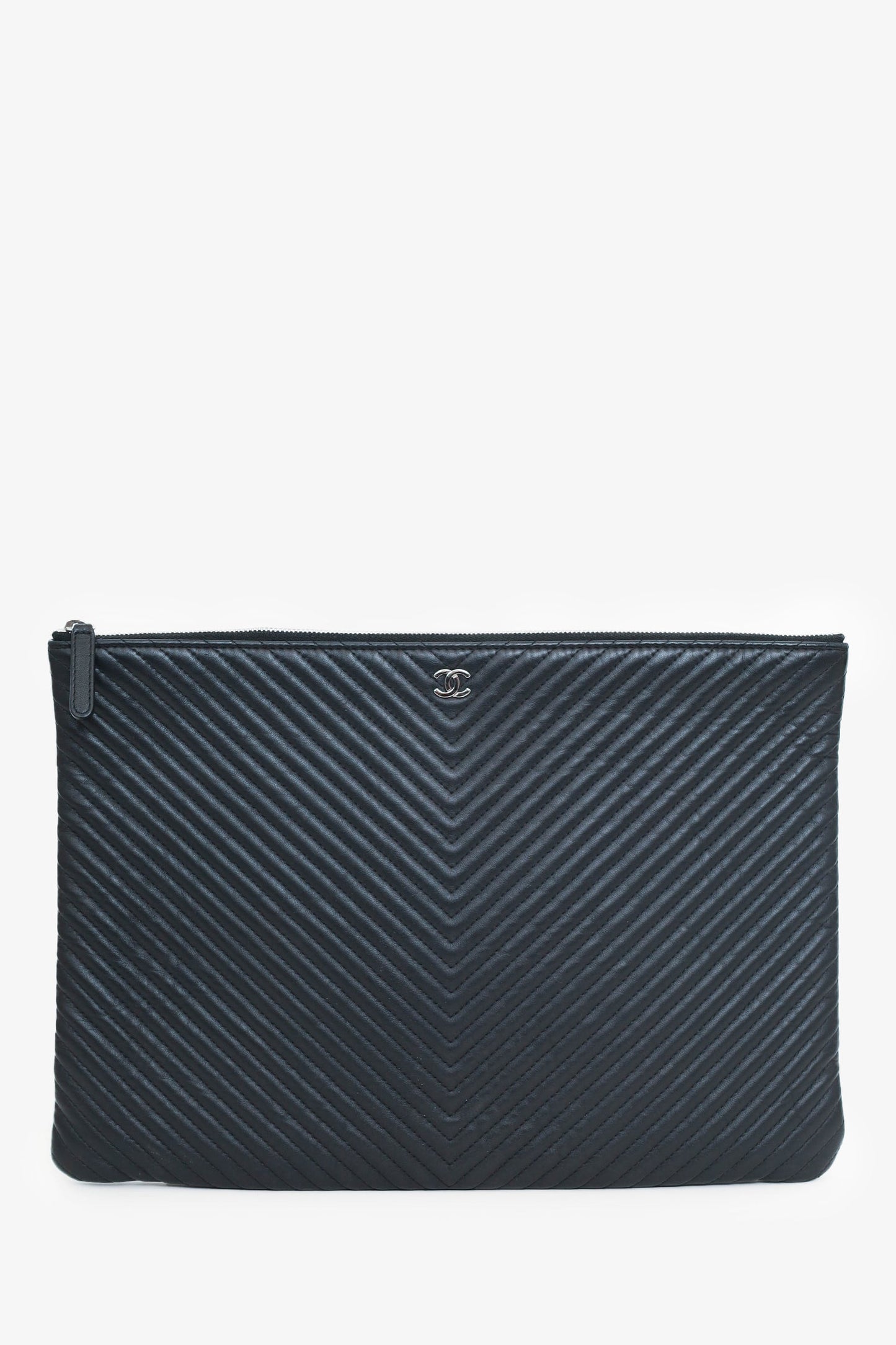 Pre-Loved Chanel™ 2016 Black Leather Chevron Quilted O-Case