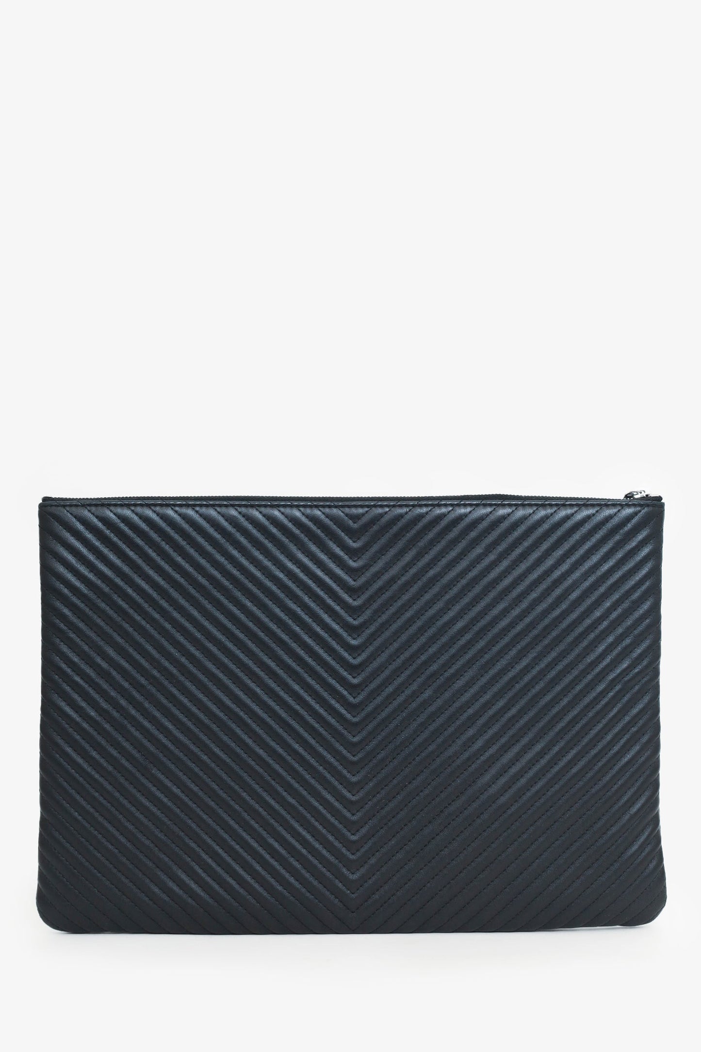 Pre-Loved Chanel™ 2016 Black Leather Chevron Quilted O-Case