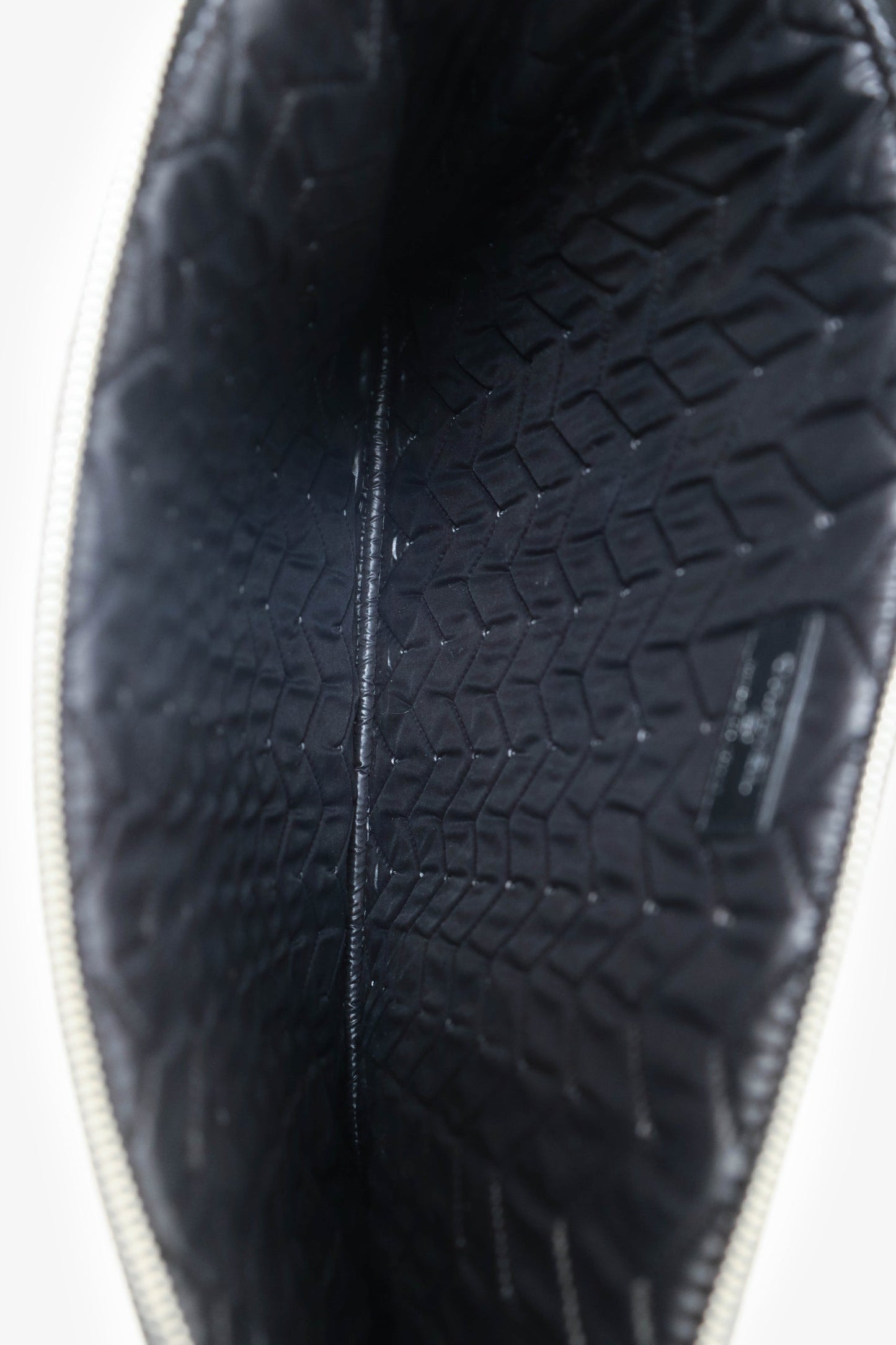 Pre-Loved Chanel™ 2016 Black Leather Chevron Quilted O-Case