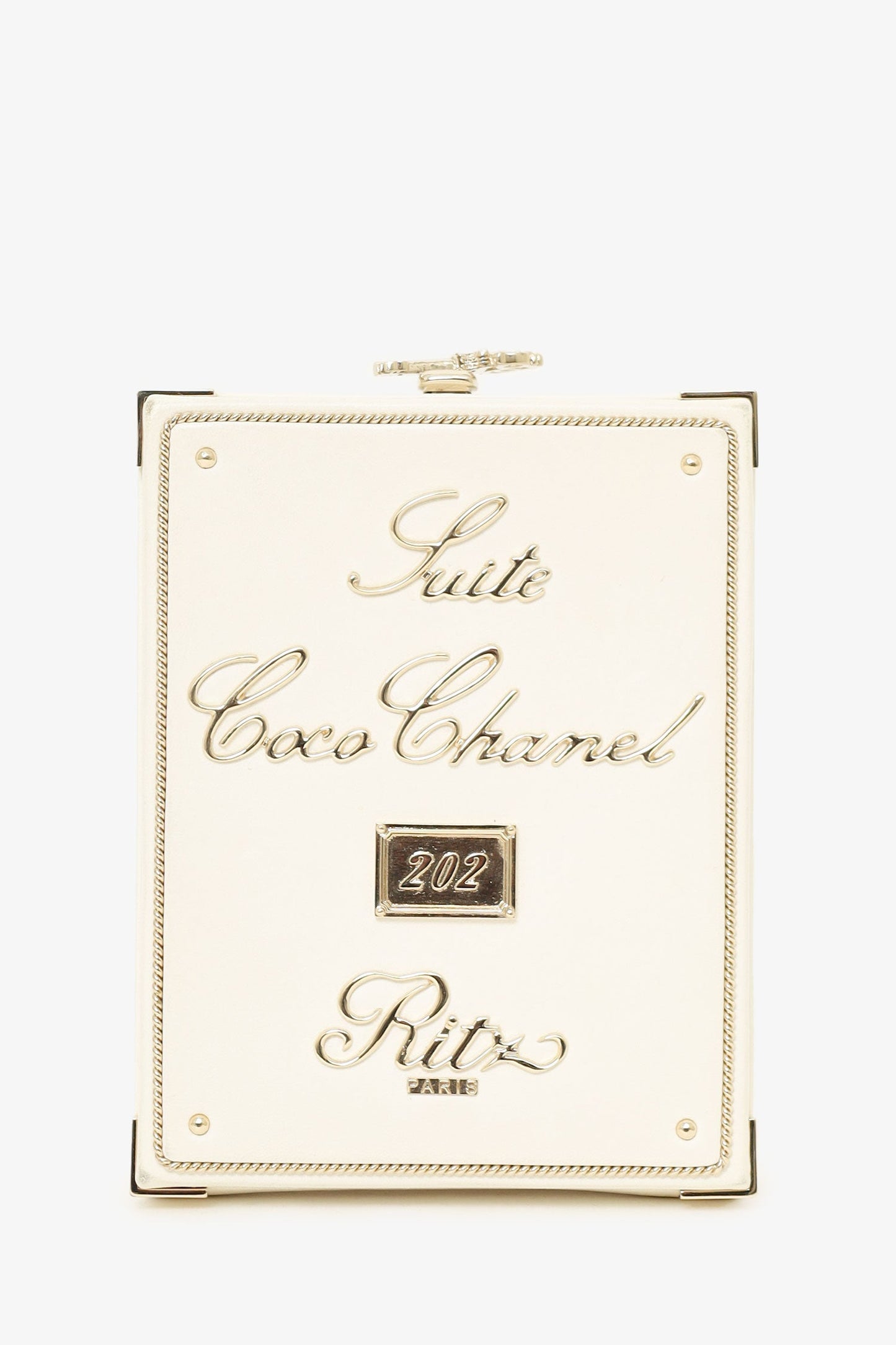 Pre-Loved Chanel™ 2017-18 White Lambskin Paris-Cosmopolite Coco In Ritz Clutch with Chain