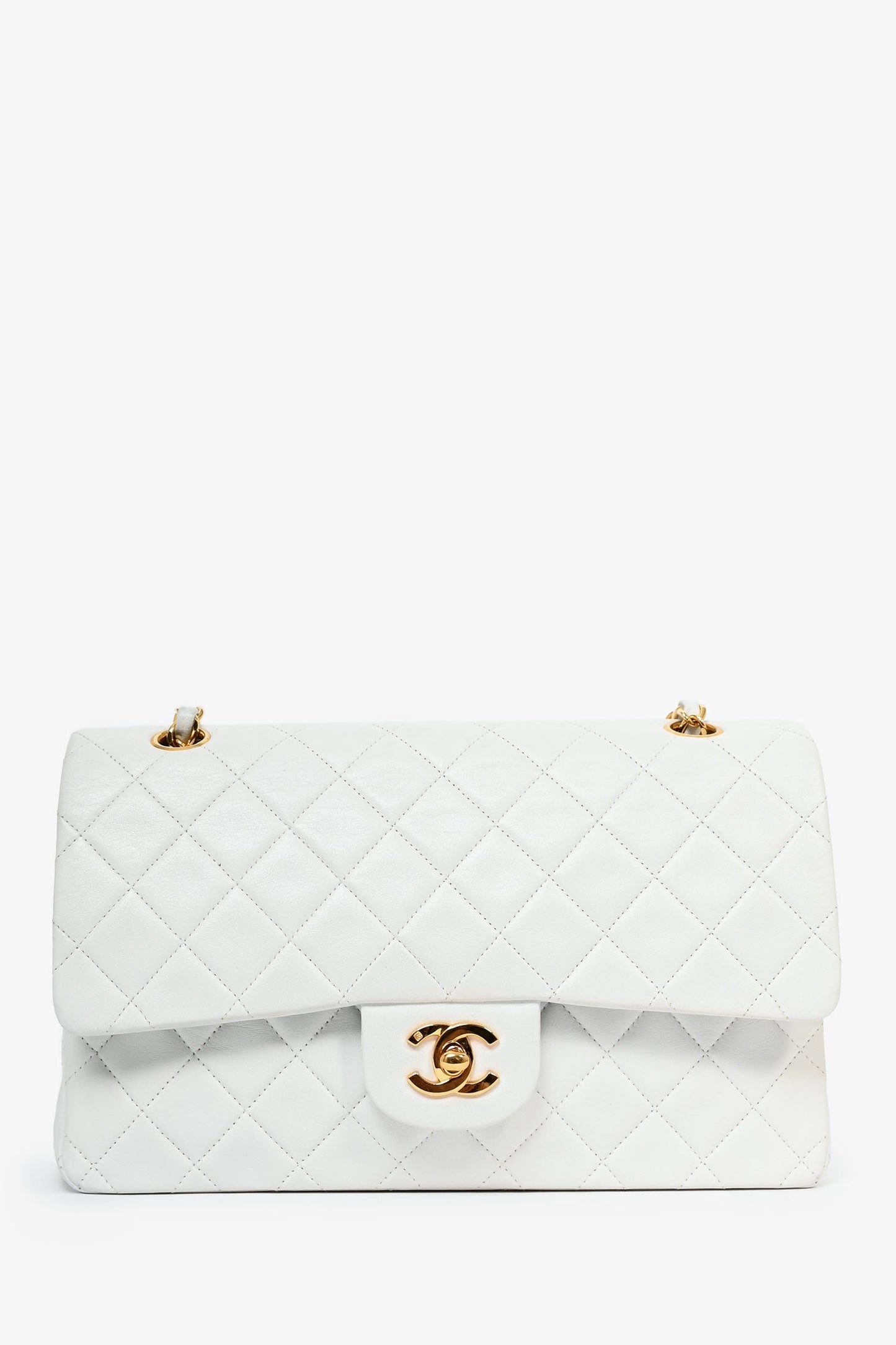 Pre-Loved Chanel™ 1991-94 Vintage White Quilted Leather Medium Double Flap (Refurbished)