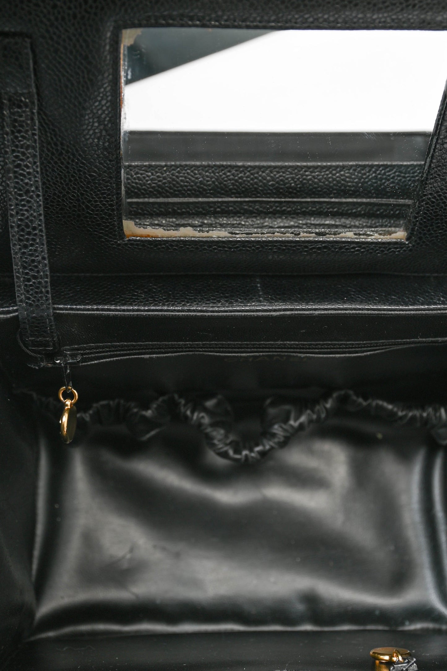 Pre-Loved Chanel™ 1991-94 Vintage Black Caviar Leather CC Box Vanity Makeup Case with Chain Strap (As Is)