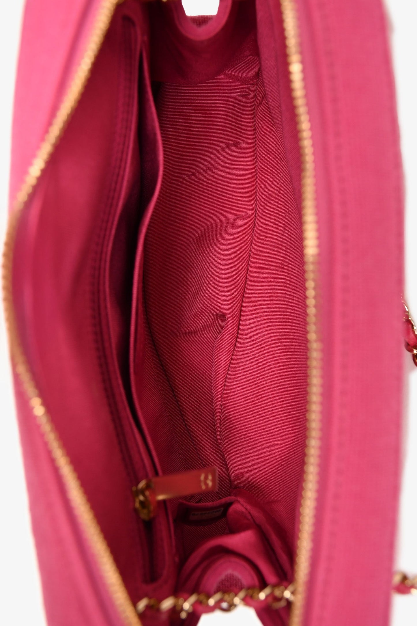 Pre-Loved Chanel™ 2019-20 Fuchsia Quilted Jersey Zip Double Chain Bag