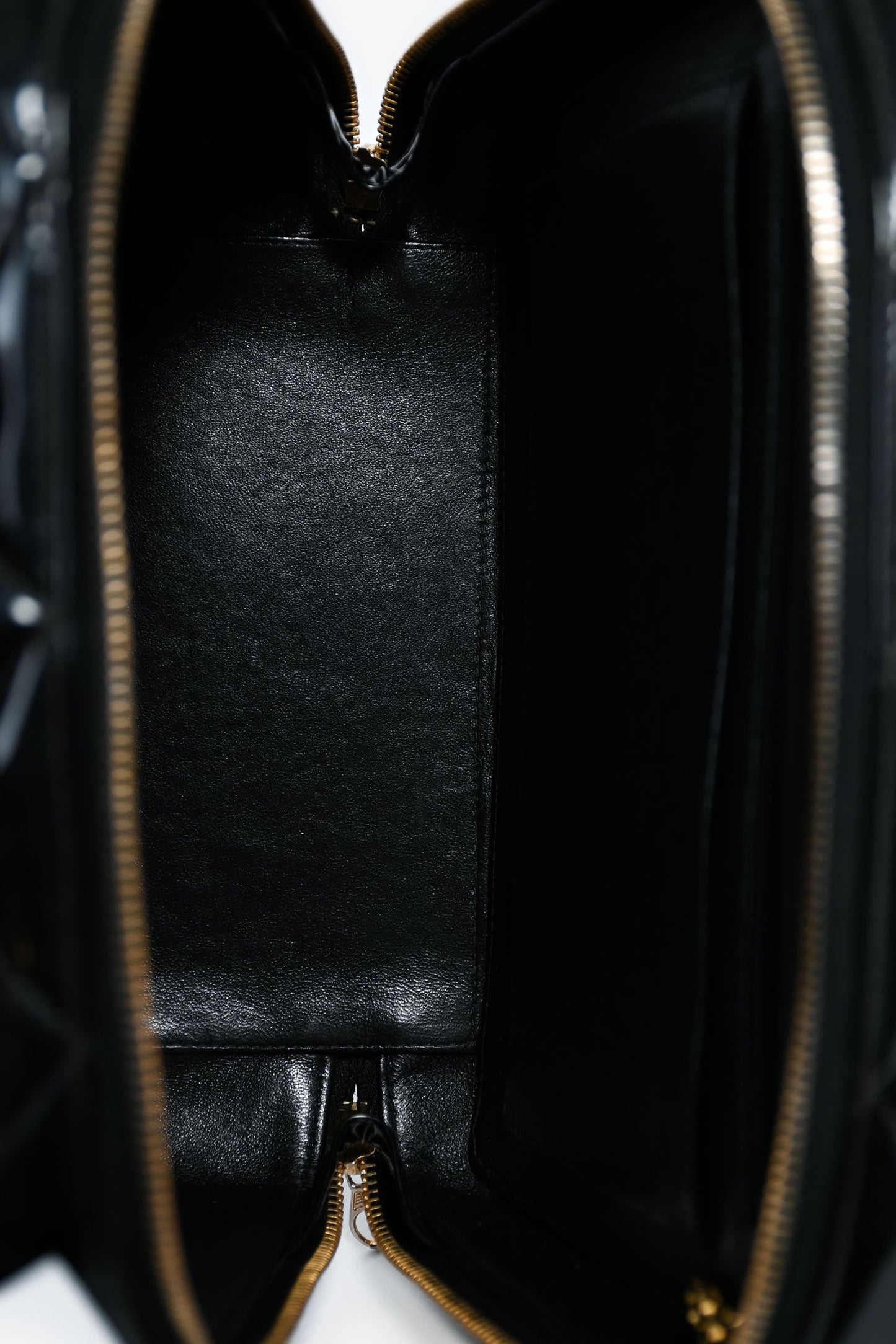 Pre-Loved Chanel™ 1994-96 Black Patent Leather Large Vanity Case