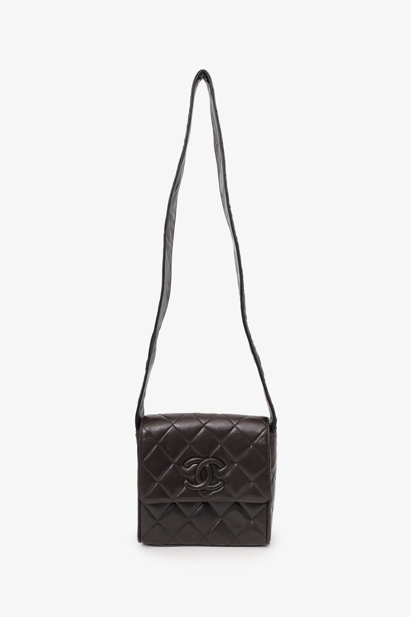 Pre-Loved Chanel™ 1991-94 So Black Quilted Lambskin Leather CC Shoulder Bag