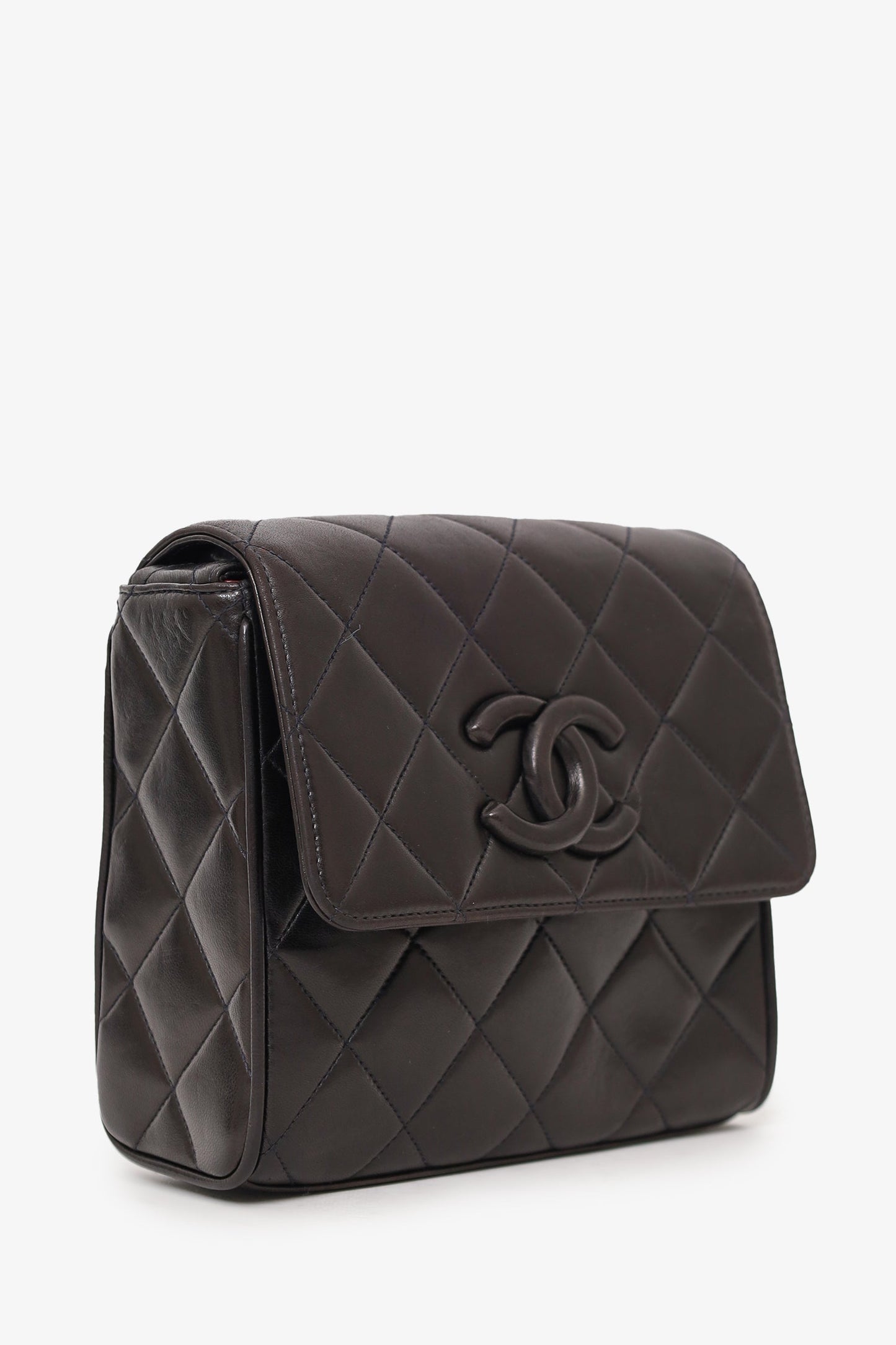 Pre-Loved Chanel™ 1991-94 So Black Quilted Lambskin Leather CC Shoulder Bag